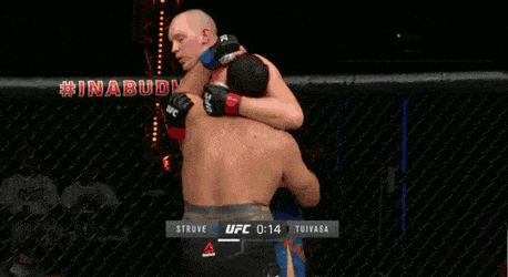 Vo si thang knock-out doi thu cao 2,13 m hinh anh