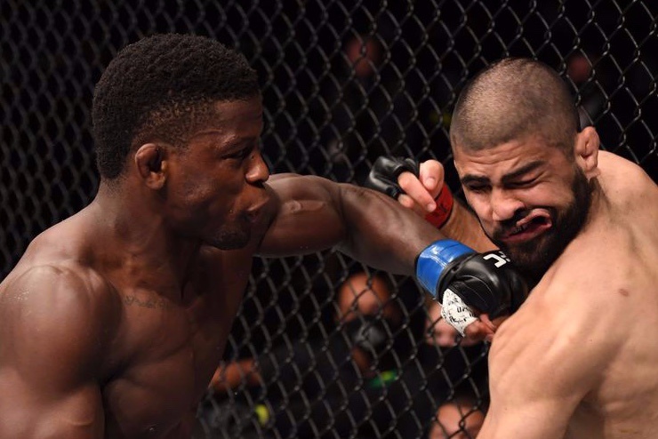 Nhung khoanh khac an tuong tai UFC 254 hinh anh