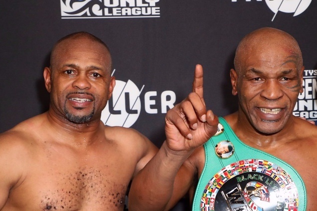 Mike Tyson se tiep tuc thuong dai hinh anh