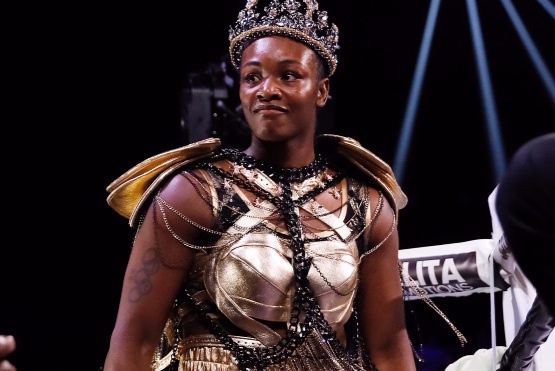 Nha vo dich quyen anh nu Claressa Shields gia nhap MMA hinh anh