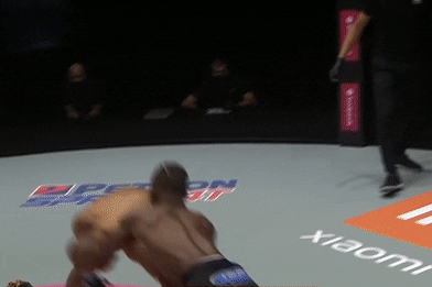 Cu da ha guc doi thu sau 37 giay hinh anh