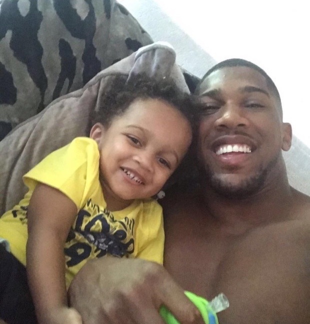 Anthony Joshua anh 3