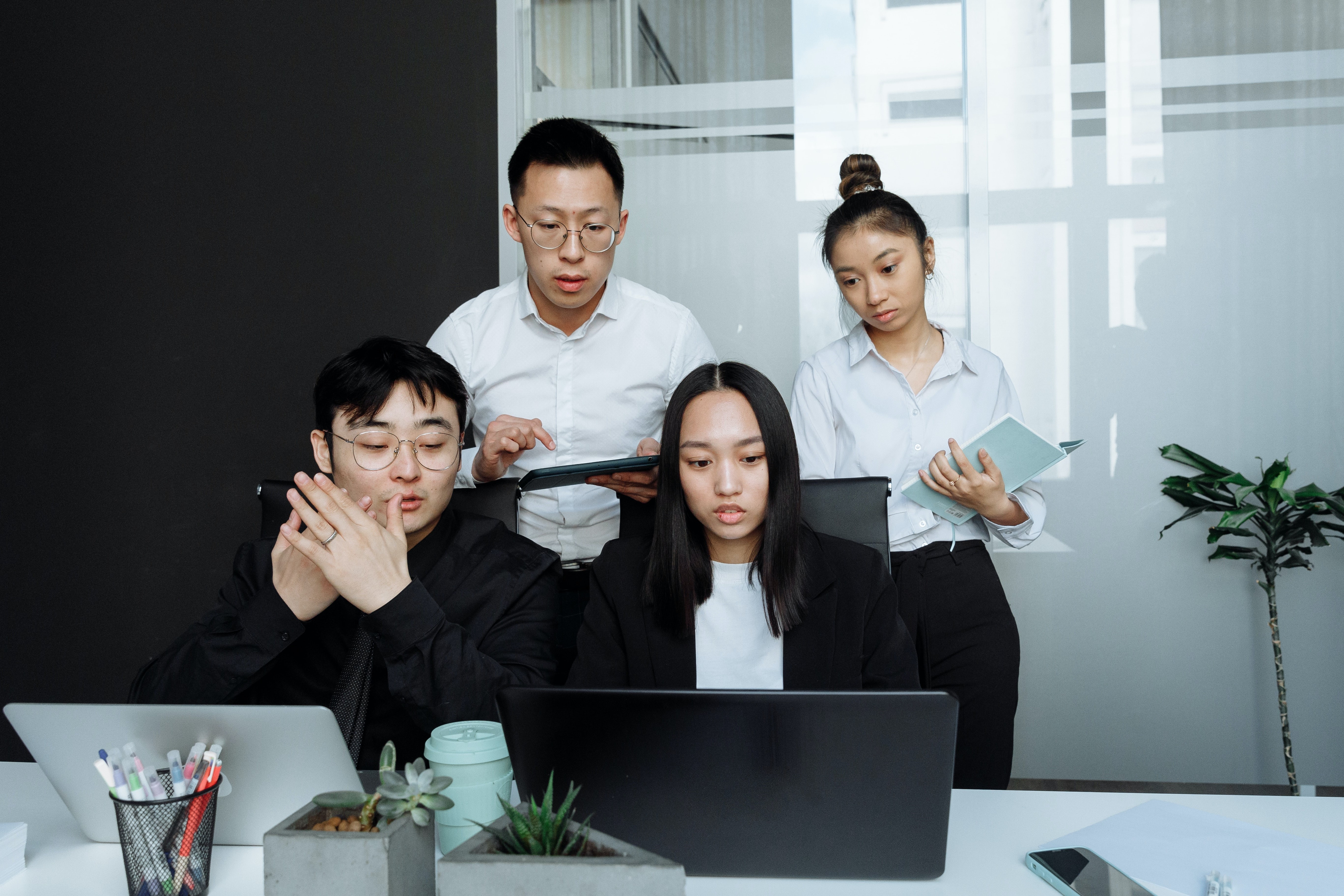 Hoi han khi roi bo cong ty cu hinh anh
