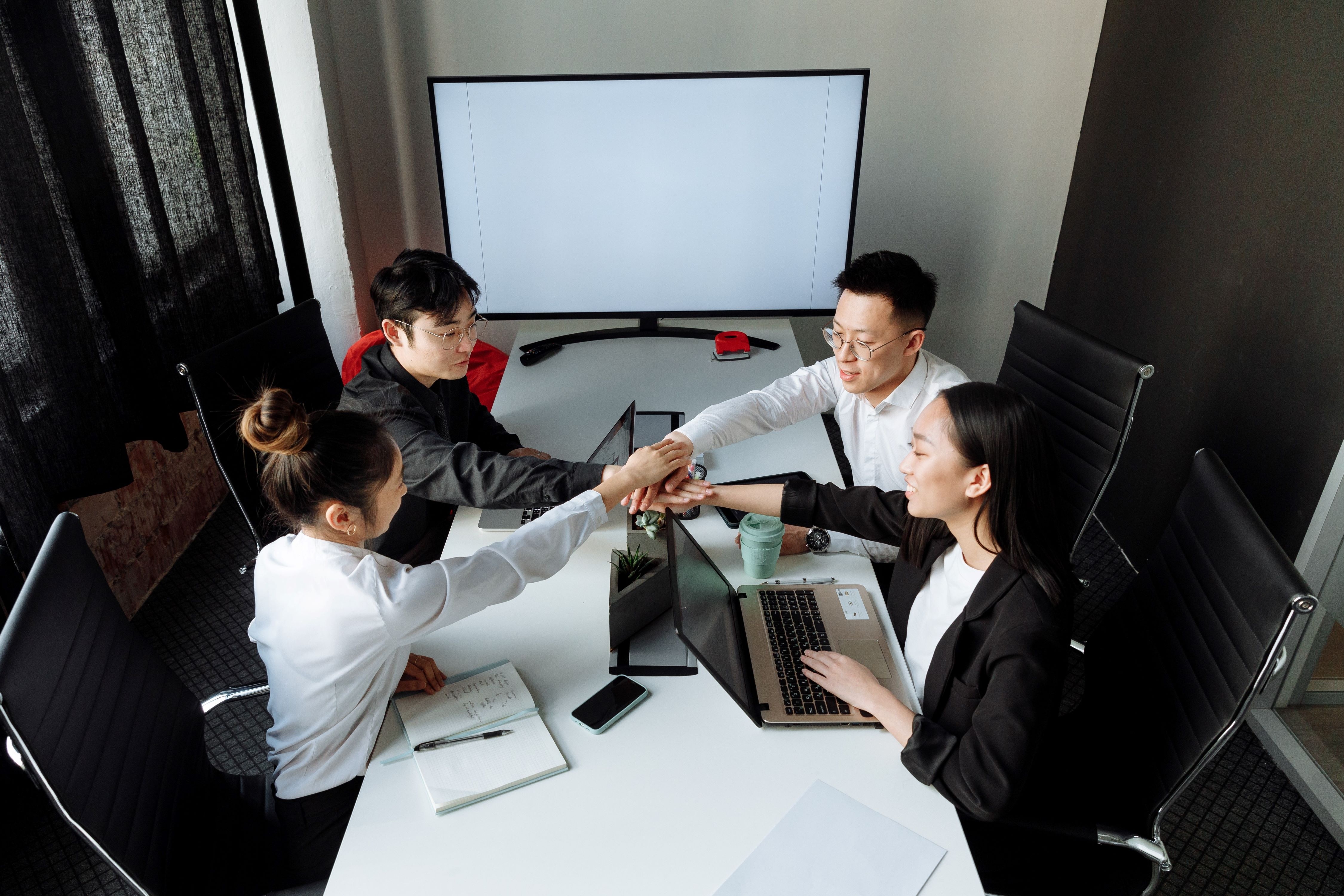 Hoc hoi duoc gi tu nhung cong ty nang suat hang dau hinh anh