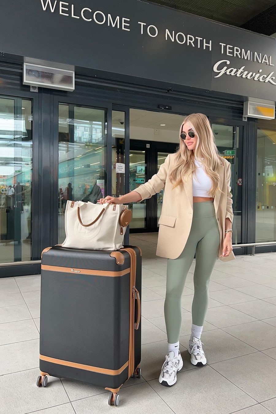 thoi trang san bay anh 4