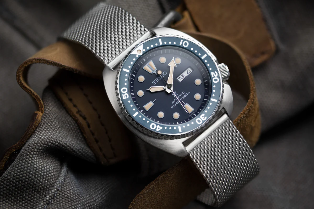 Nhung mau day deo pho bien trong gioi dong ho hinh anh