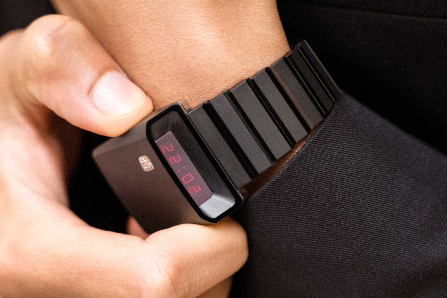 Nhung mau dong ho dien tu kinh dien hinh anh