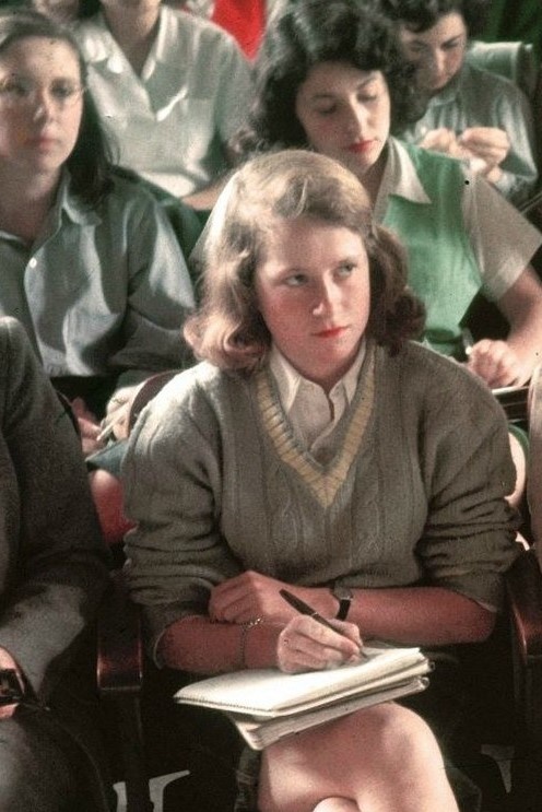 xu huong thoi trang,  y2k,  hot trend,  fashion trend,  quiet luxury,  indie sleaze anh 8