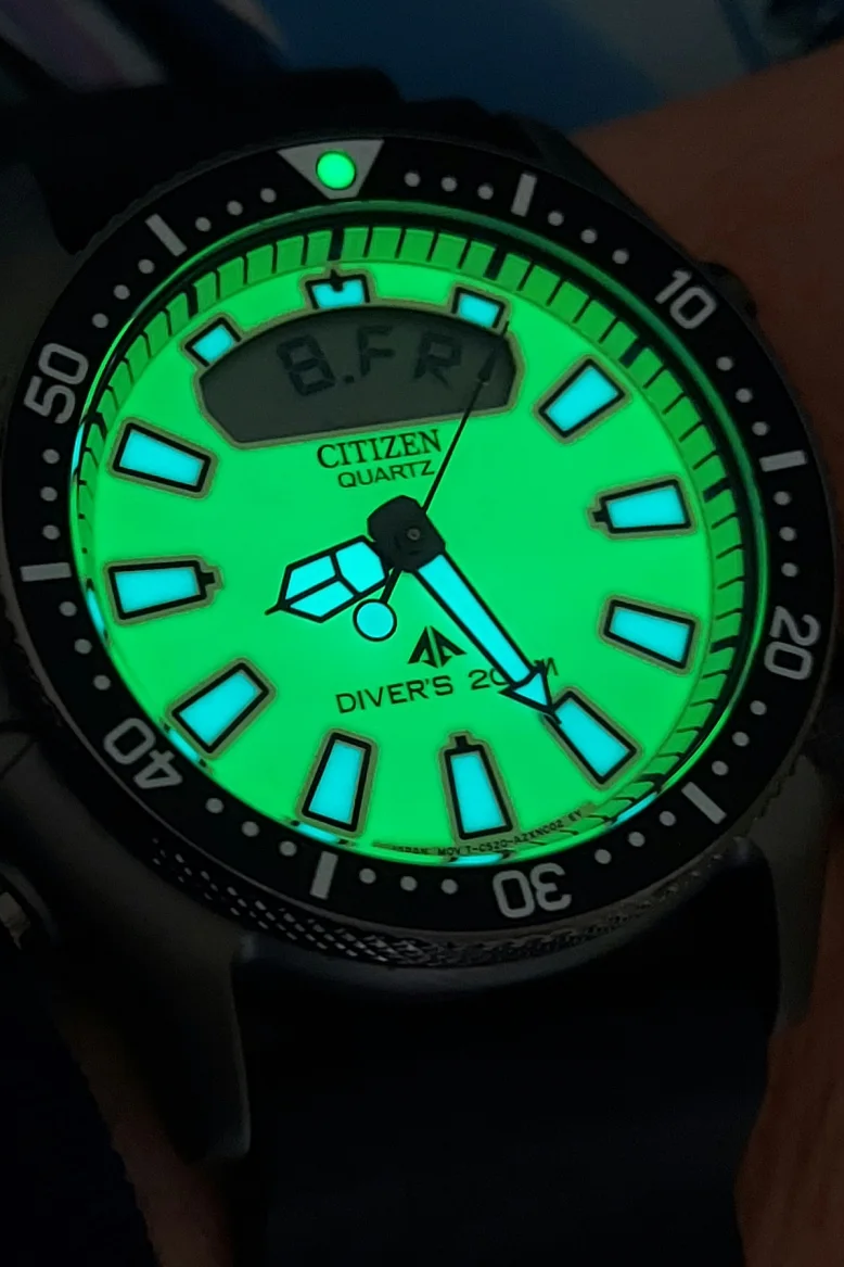 dong ho phat quang anh 9