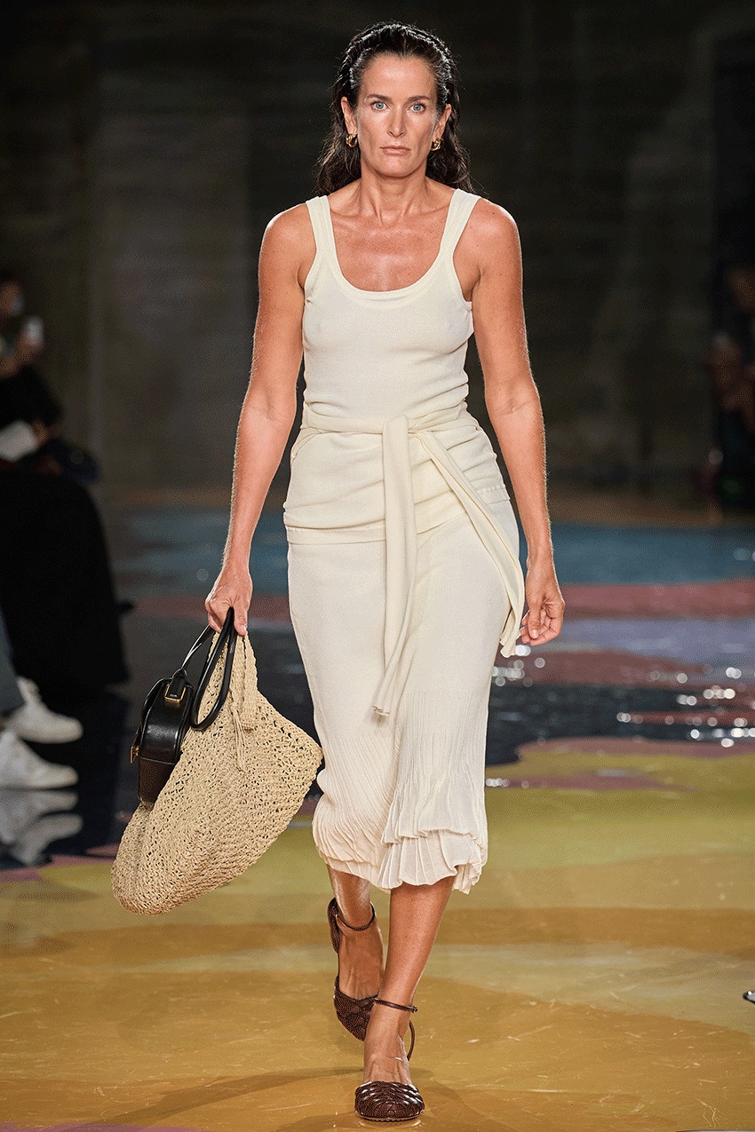 ao hot he 2023 anh 3