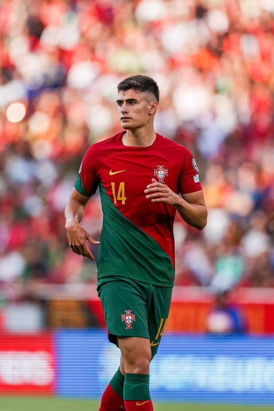 cầu thủ trẻ euro 2024,  UEFA,  EURO 2024,  Lamine Yamal,  Warren Zaire-Emery,  Semih Kiliçsoy,  João Neves,  Adam Wharton ảnh 10 cau thu tre euro 2024,  UEFA,  EURO 2024,  Lamine Yamal,  Warren Zaire-Emery,  Semih Kilicsoy,  Joao Neves,  Adam Wharton anh 10