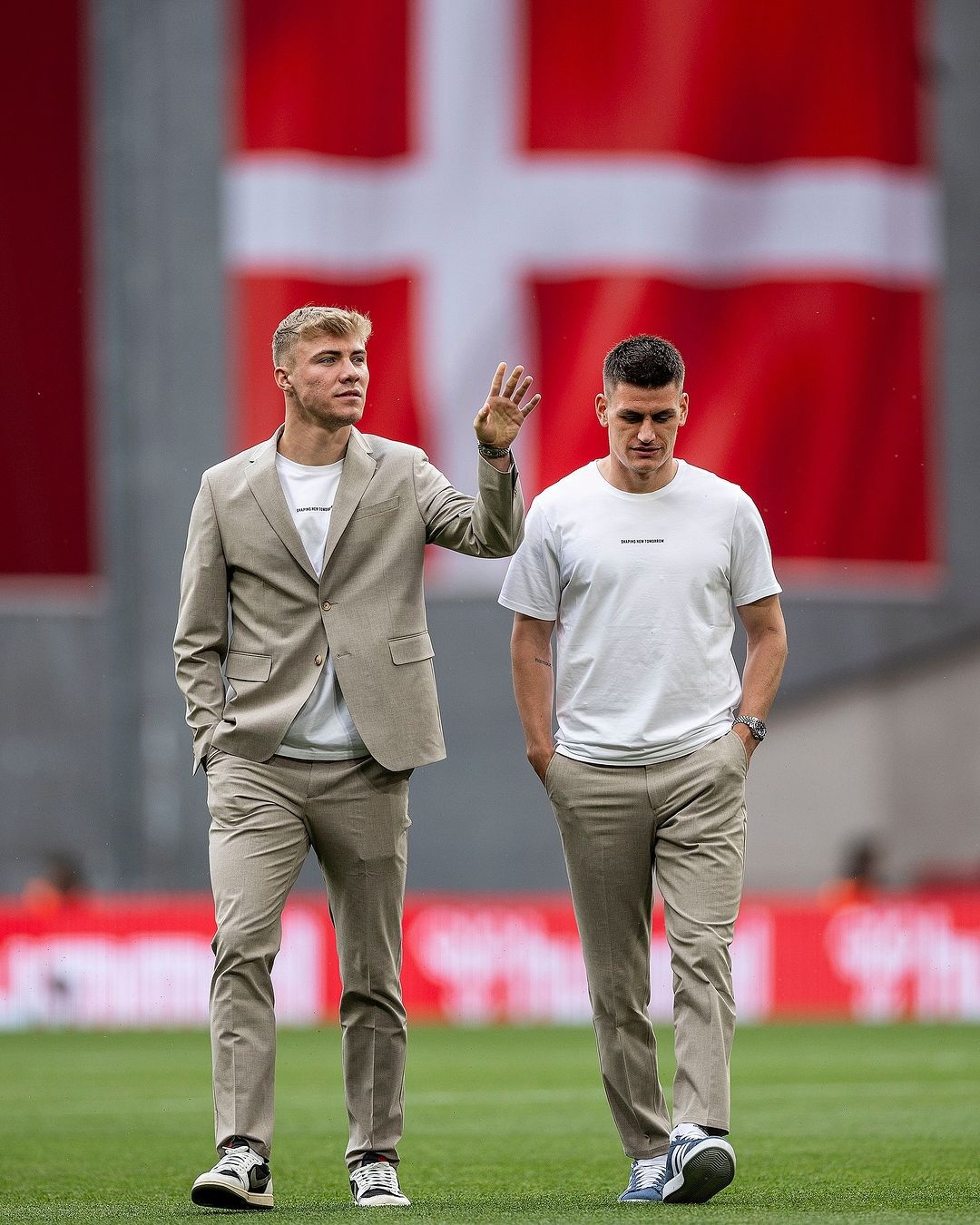 ao dau euro 2024,  trang phuc bong da,  trang phuc thi dau,  vo dich chau au,  euro 2024 truc tiep anh 11