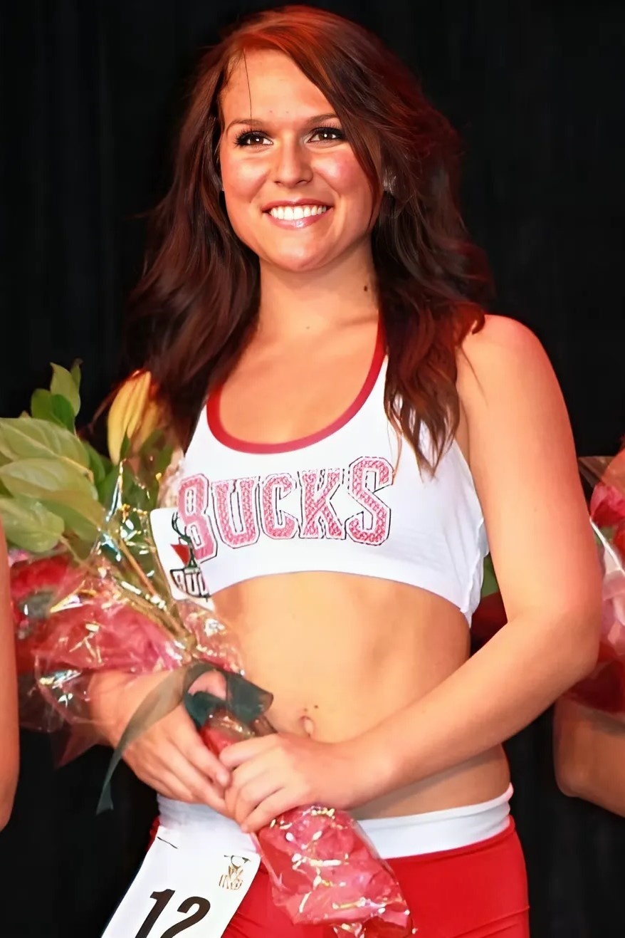 hoat nao vien nba,  NBA la gi,  dong tien dong phuc,  luong thap,  cheerleader la gi anh 3