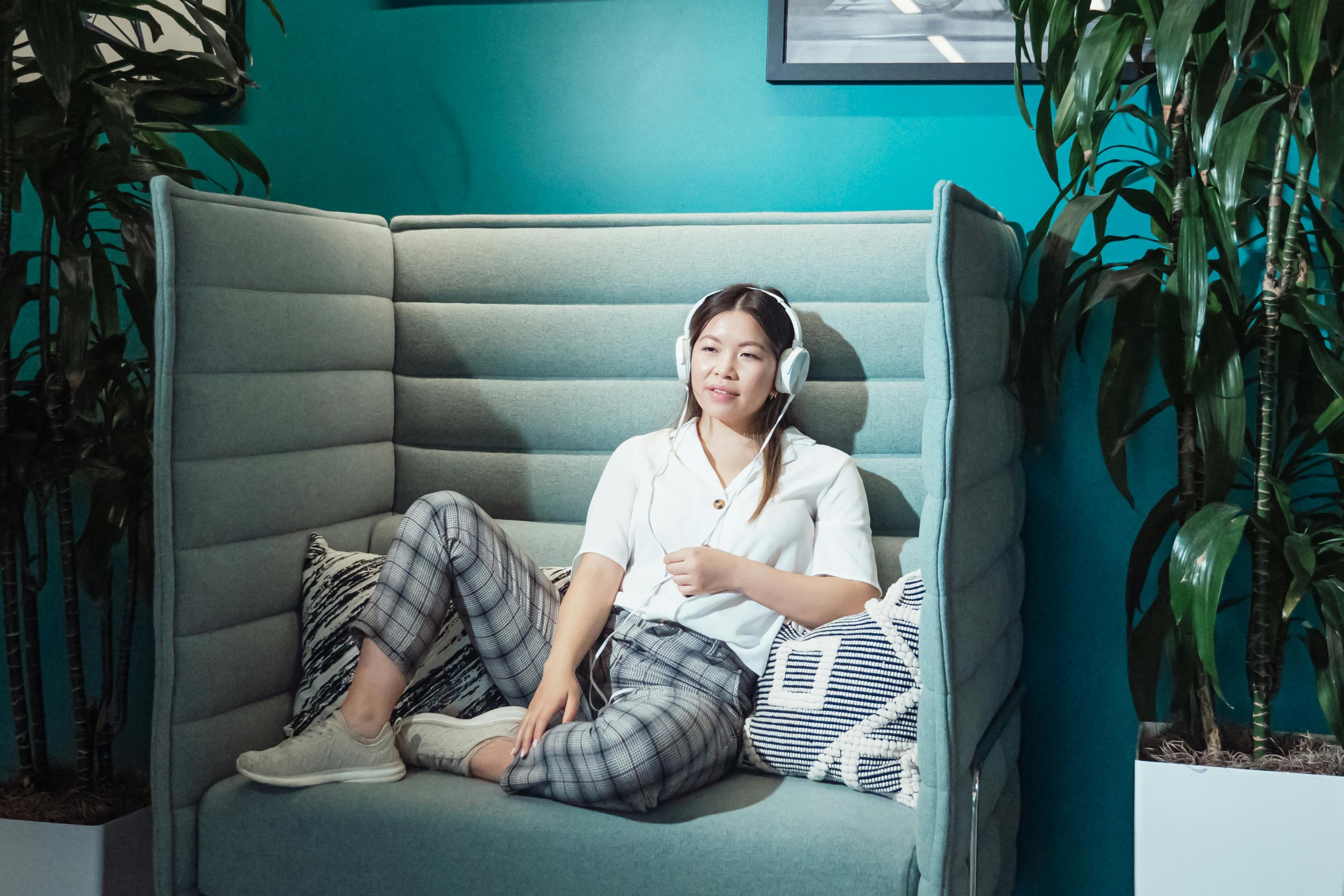 Dieu nguoi tre gay kho chiu nhat o chon cong so hinh anh