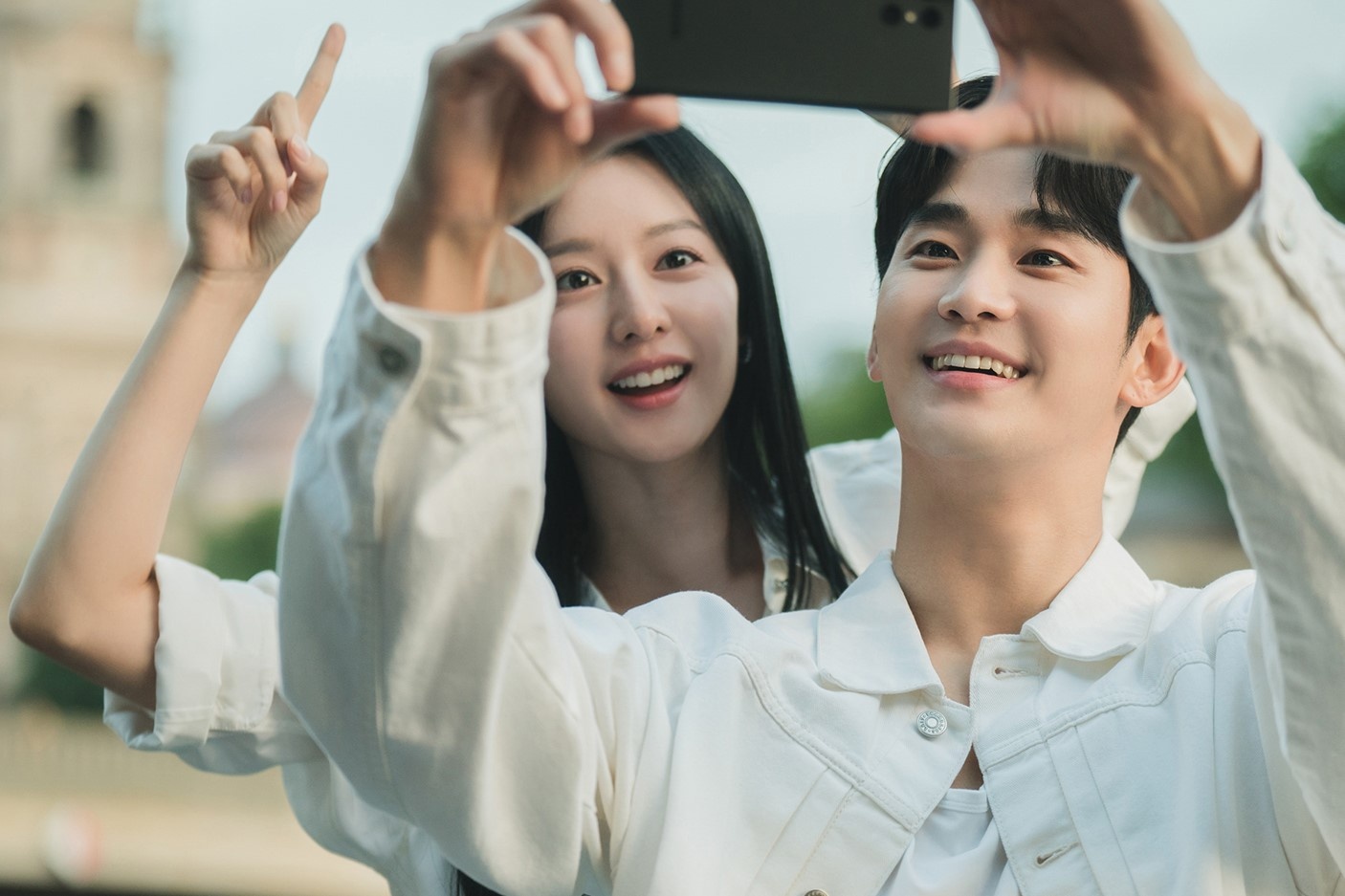 Het thoi 'mot tup leu tranh, hai trai tim vang' hinh anh