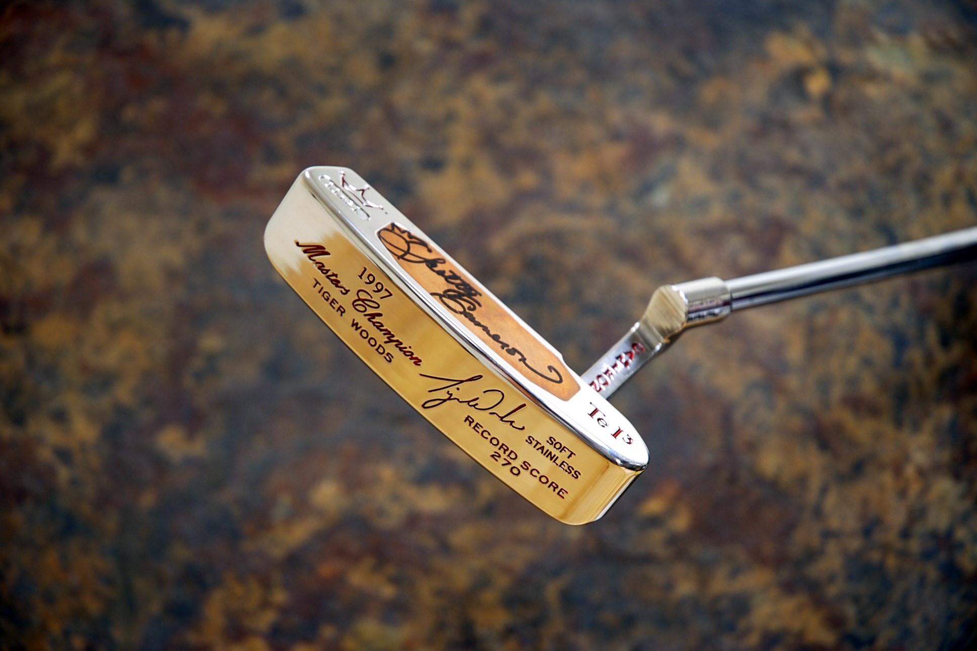 gậy golf đắt nhất, hối lộ gậy golf, xuyên việt oil, honma beres 09 5 sao, gậy golf nhật bản, đắt nhất thế giới ảnh 6 gay golf dat nhat, hoi lo gay golf, xuyen viet oil, honma beres 09 5 sao, gay golf nhat ban, dat nhat the gioi anh 6