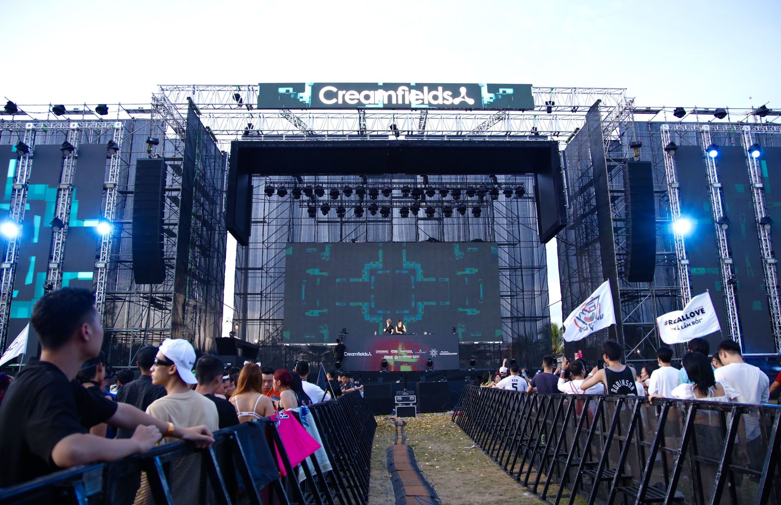 Phu Quoc United Center anh 7