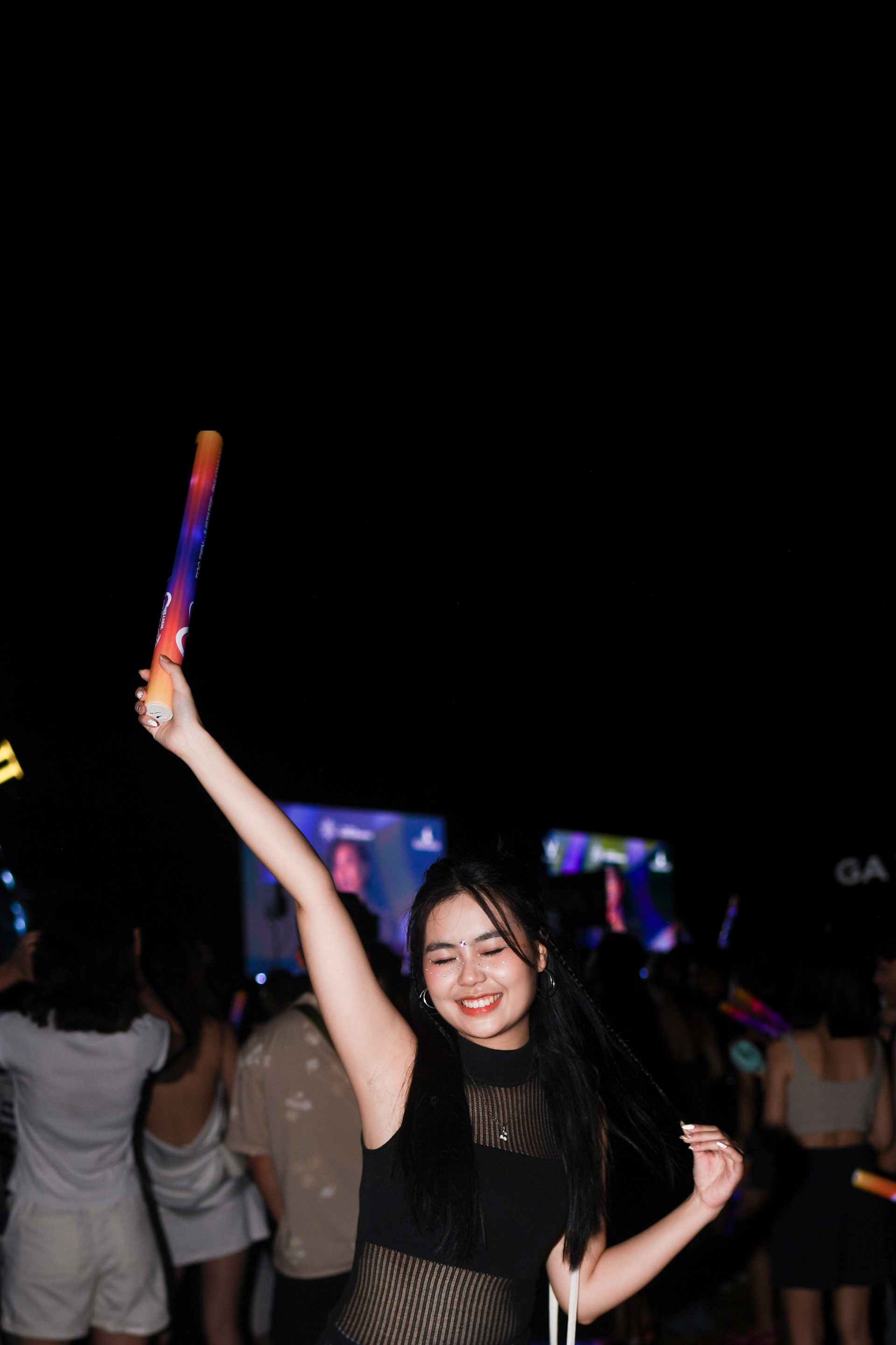 Phu Quoc United Center,  Vingroup,  Maroon 5 anh 2