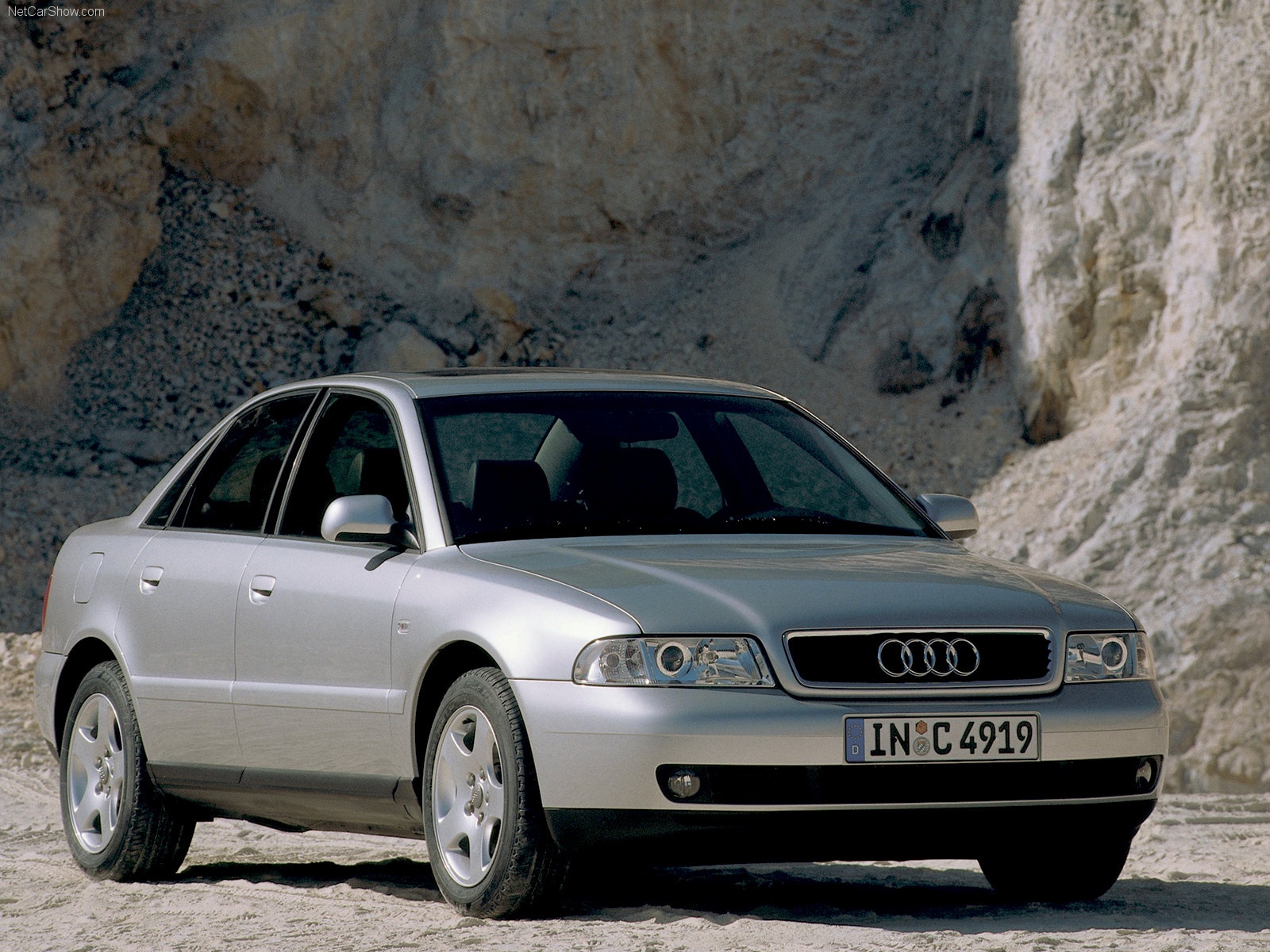 Audi A4 ảnh 2 Audi A4 anh 2