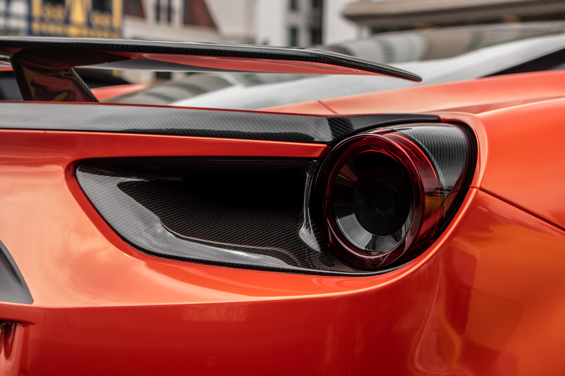 errari 488 GTB cua Hoa hau Ao dai anh 9