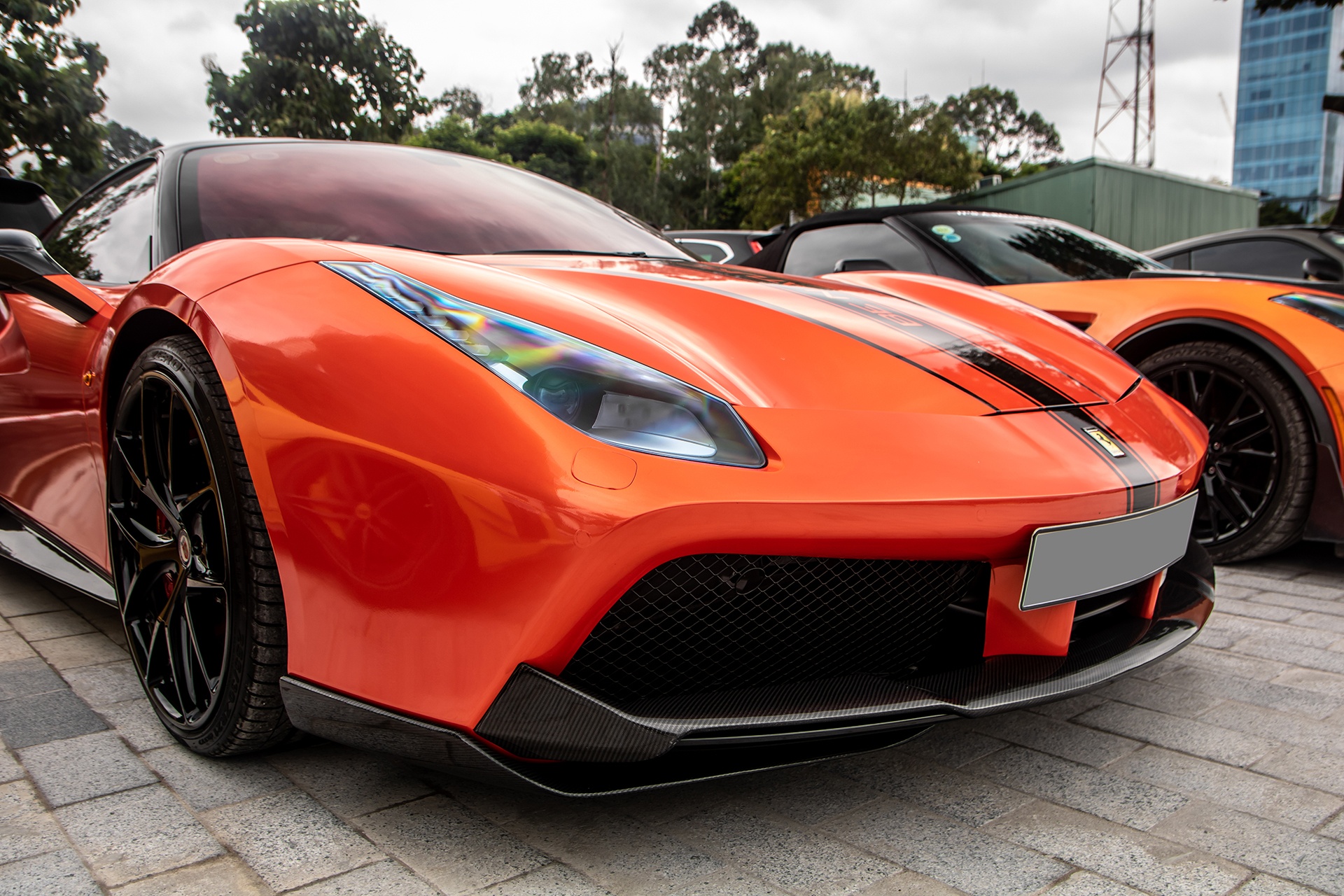 errari 488 GTB cua Hoa hau Ao dai anh 12