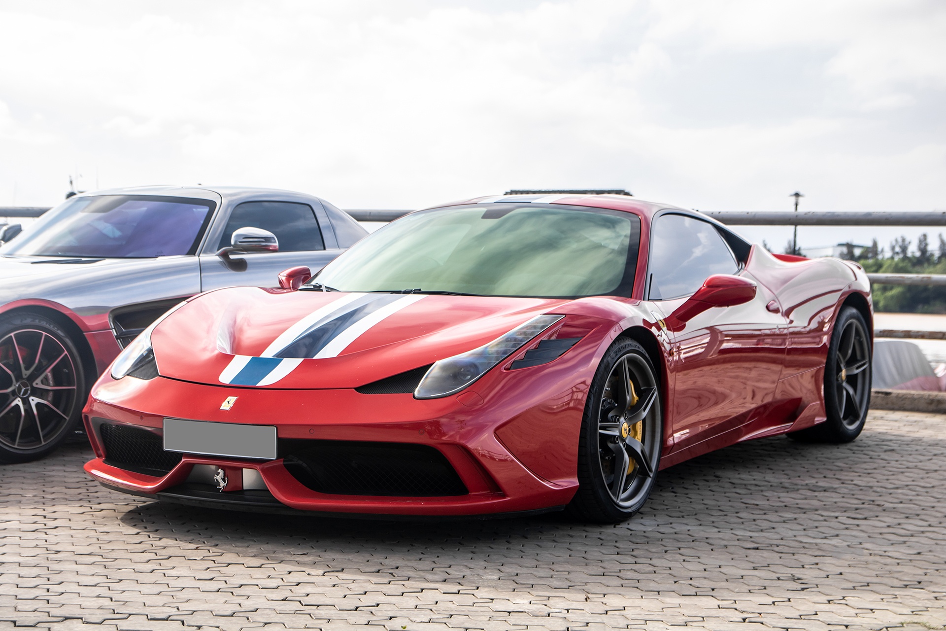 Hanh trinh sieu xe dau tien hau gian cach xa hoi anh 4