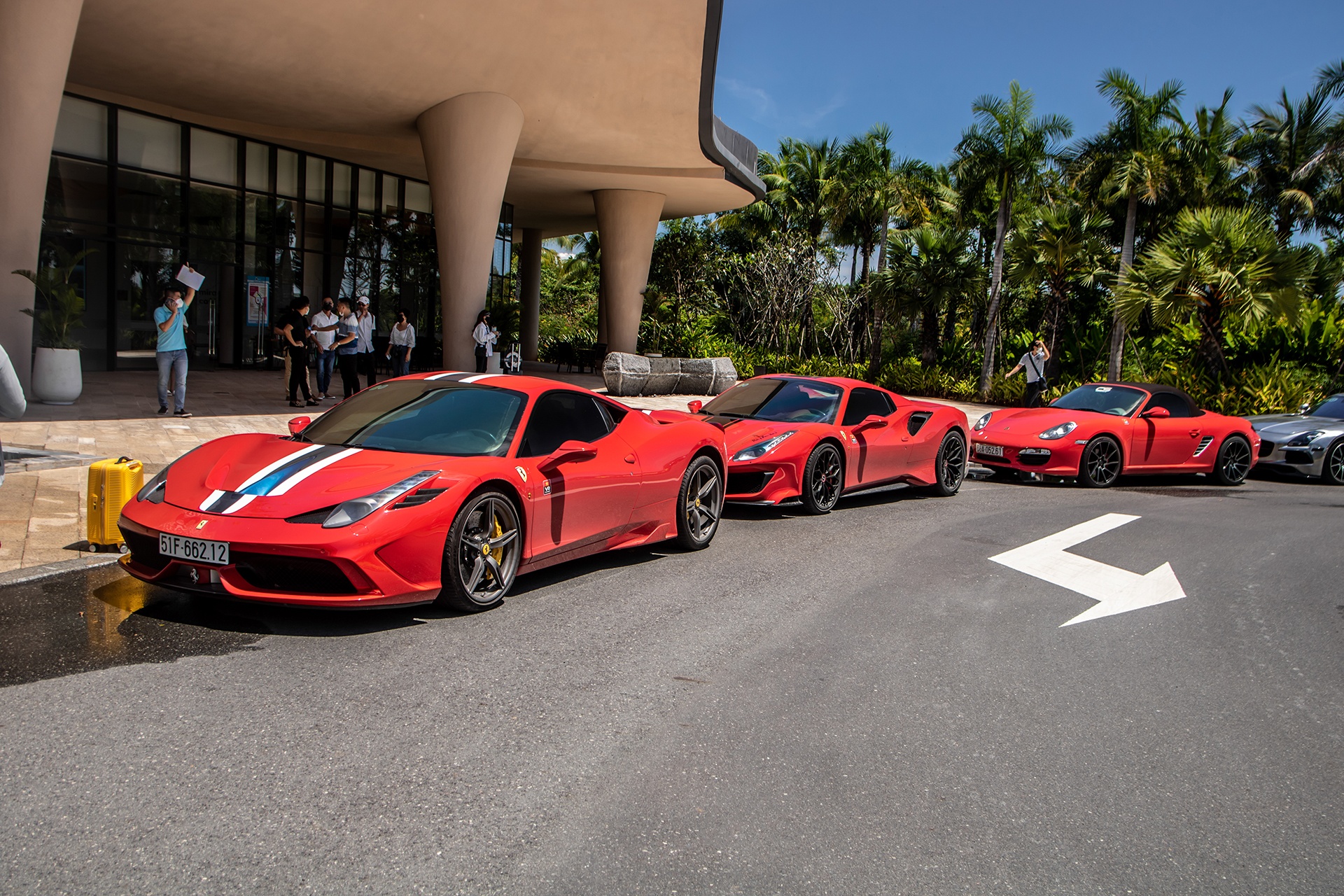 Hanh trinh sieu xe dau tien hau gian cach xa hoi anh 14