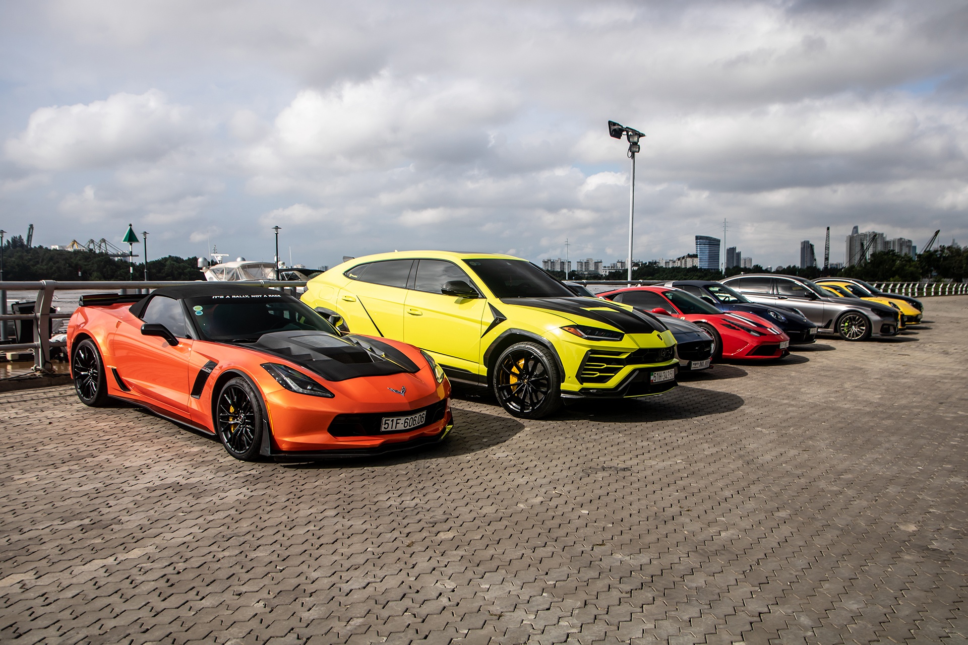 Hanh trinh sieu xe dau tien hau gian cach xa hoi anh 9