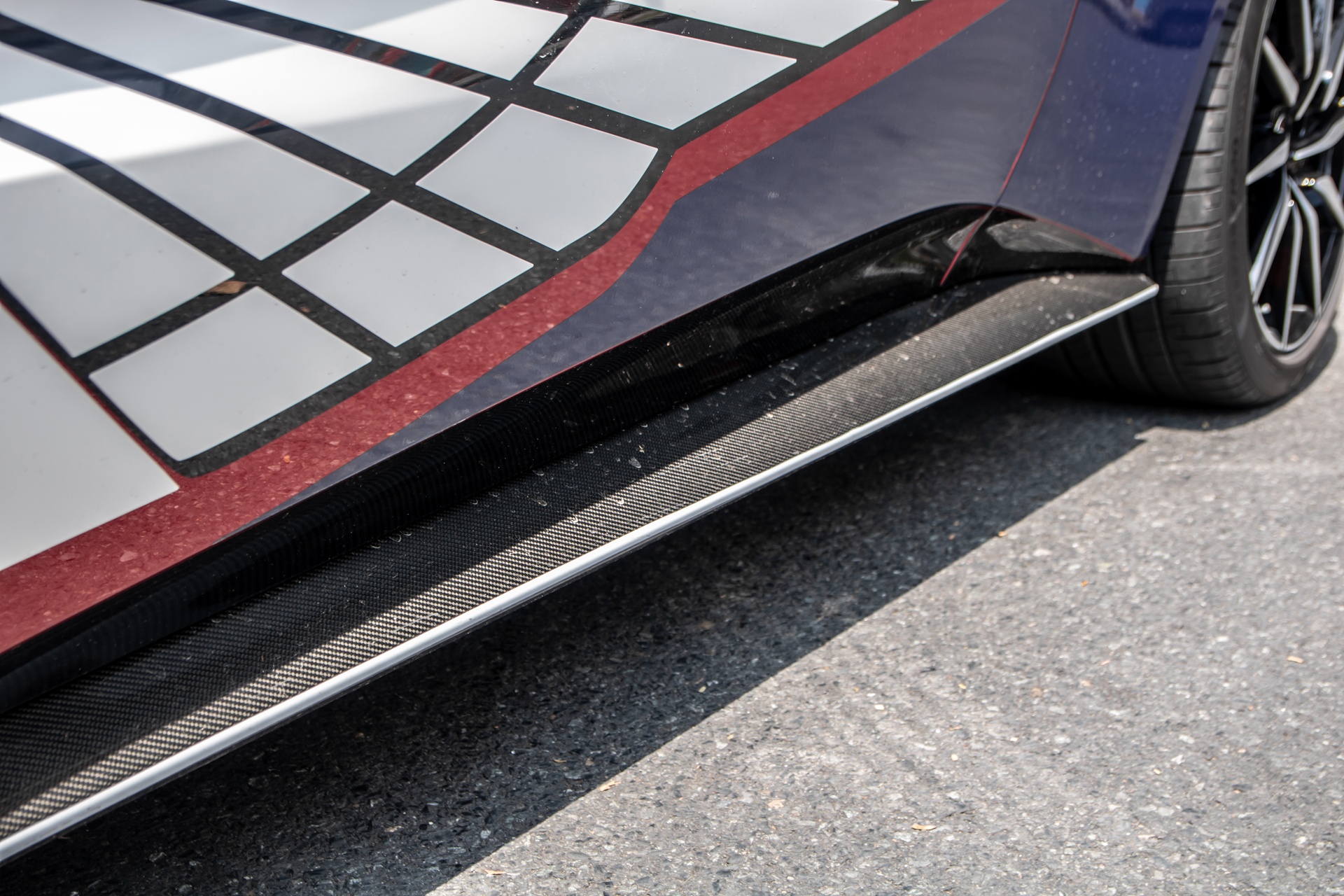 Aston Martin V8 Vantage của Minh Nhựa tái xuất ảnh 7 Aston Martin V8 Vantage cua Minh Nhua tai xuat anh 7