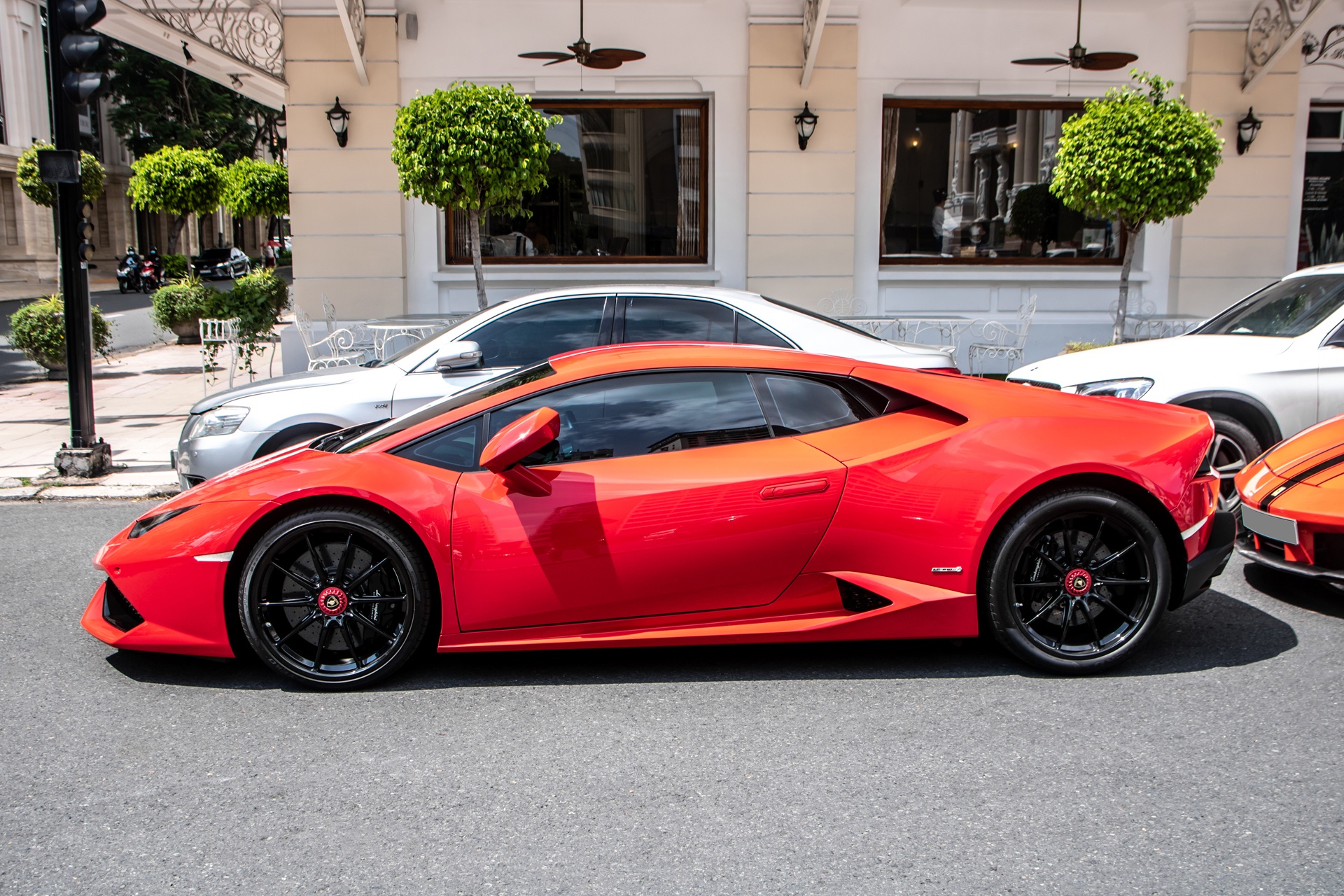 Aston Martin V8 Vantage cua Minh Nhua tai xuat anh 17