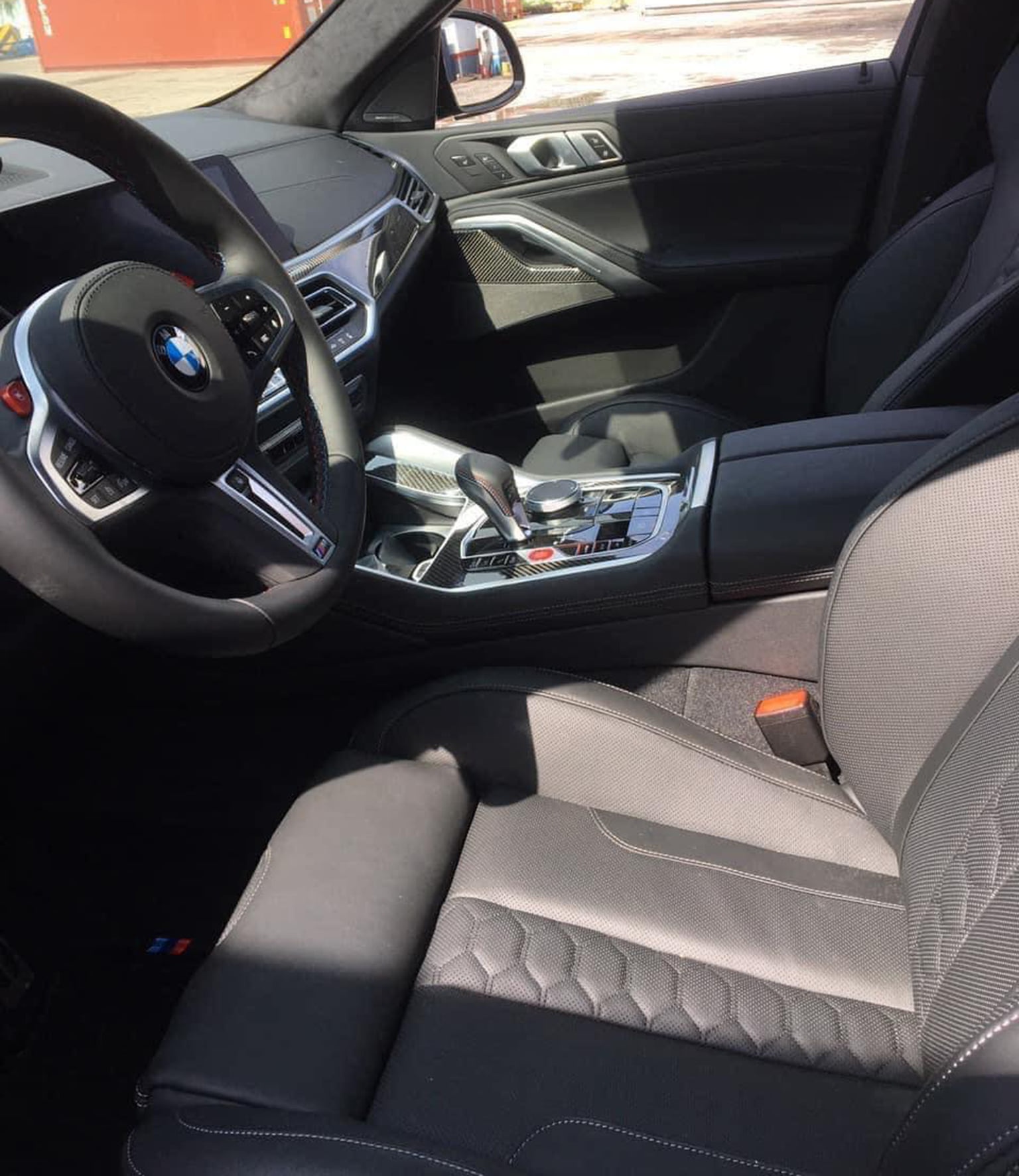 BMW X6 M doi 2021 anh 2