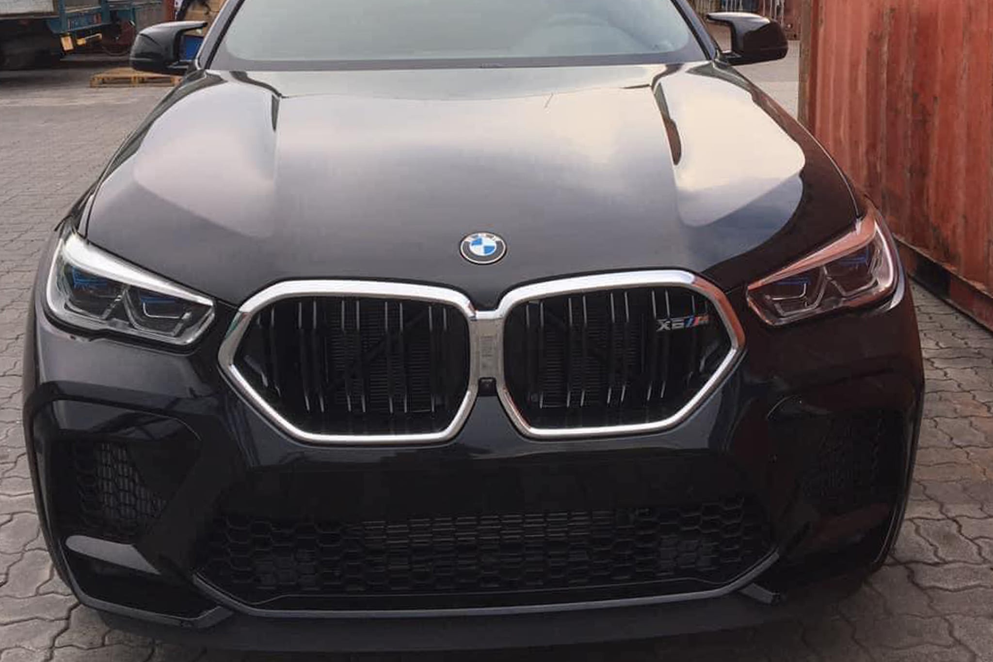 BMW X6 M doi 2021 dau tien cap ben Viet Nam hinh anh