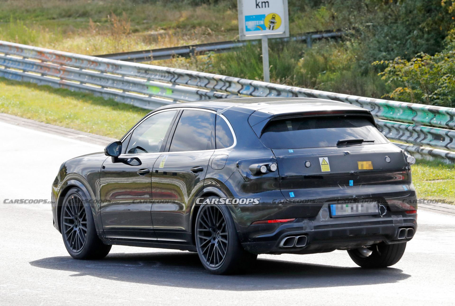 Porsche Cayenne 2022 lộ diện ảnh 3 Porsche Cayenne 2022 lo dien anh 3