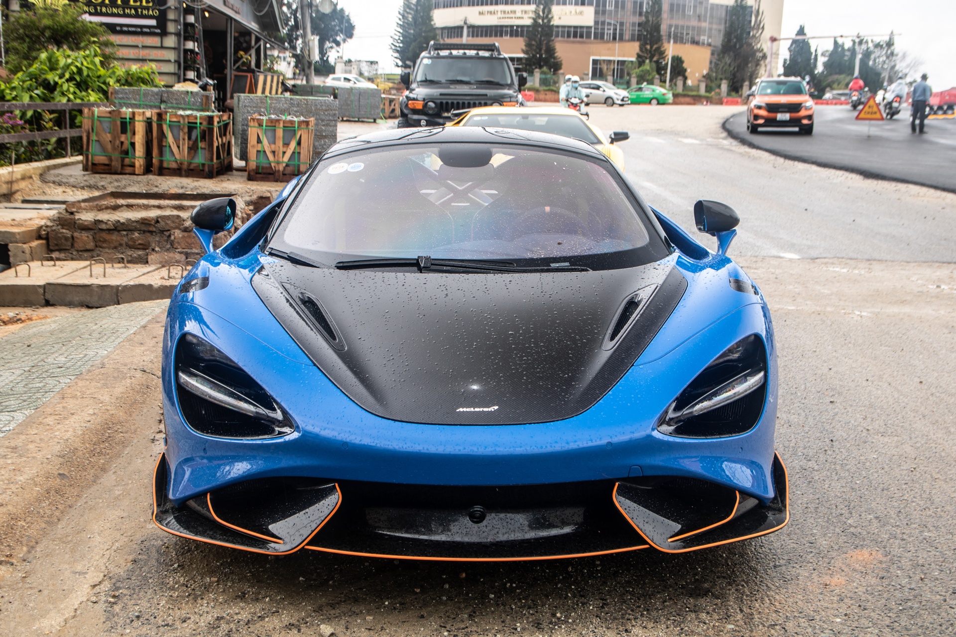 McLaren 765LT mau doc tai TP.HCM anh 2