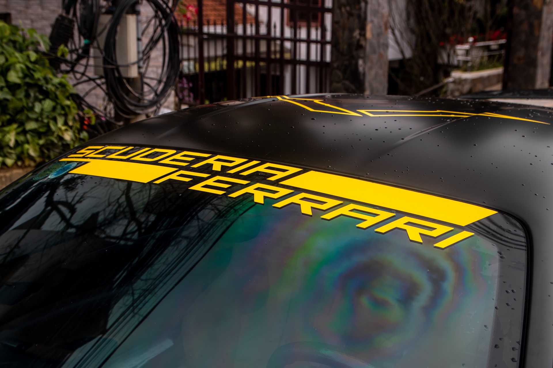 Ferrari 488 GTB khoac ao xe dua anh 9