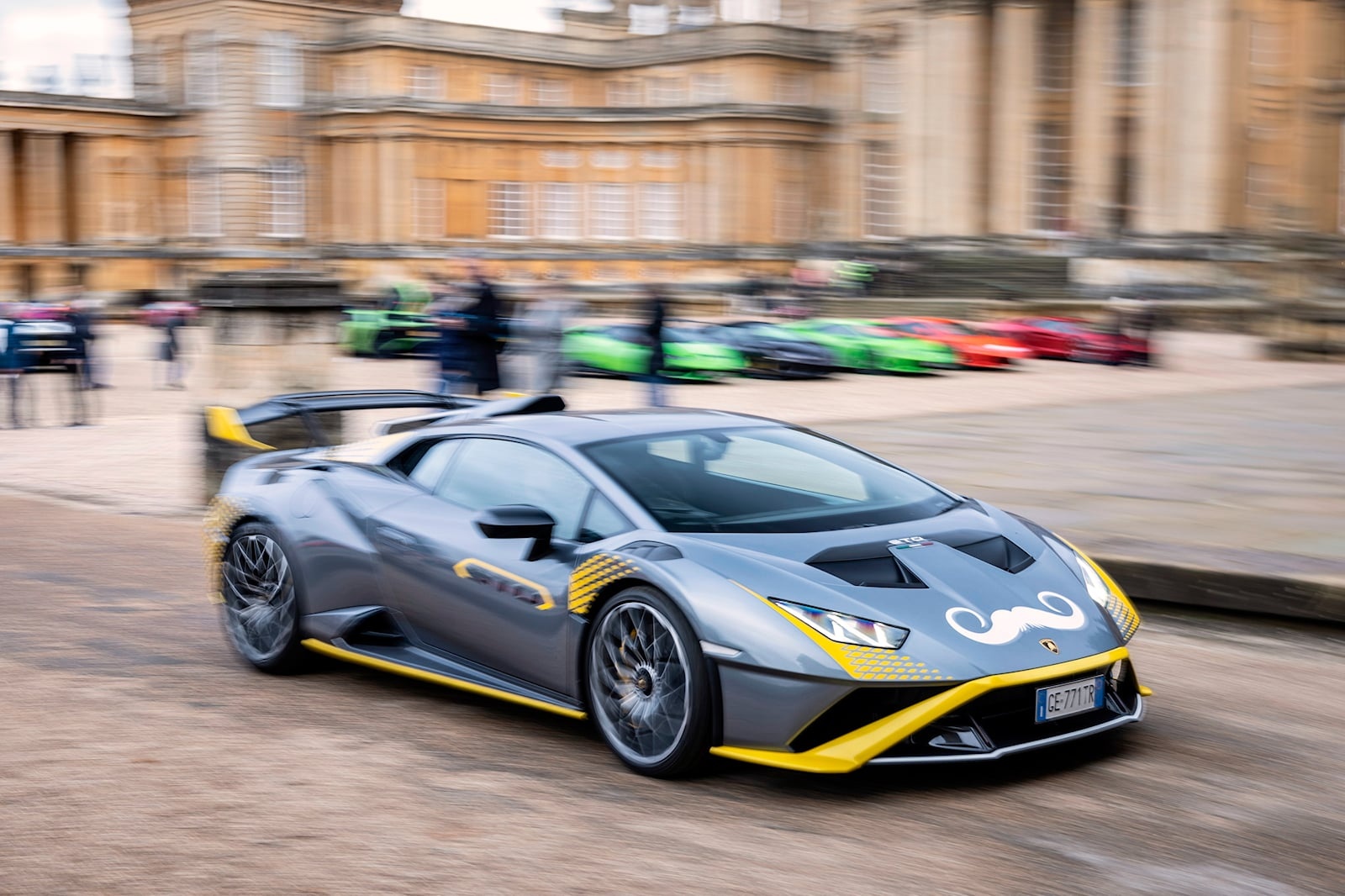 Lamborghini hội ngộ nhân dịp Movember ảnh 7 Lamborghini hoi ngo nhan dip Movember anh 7