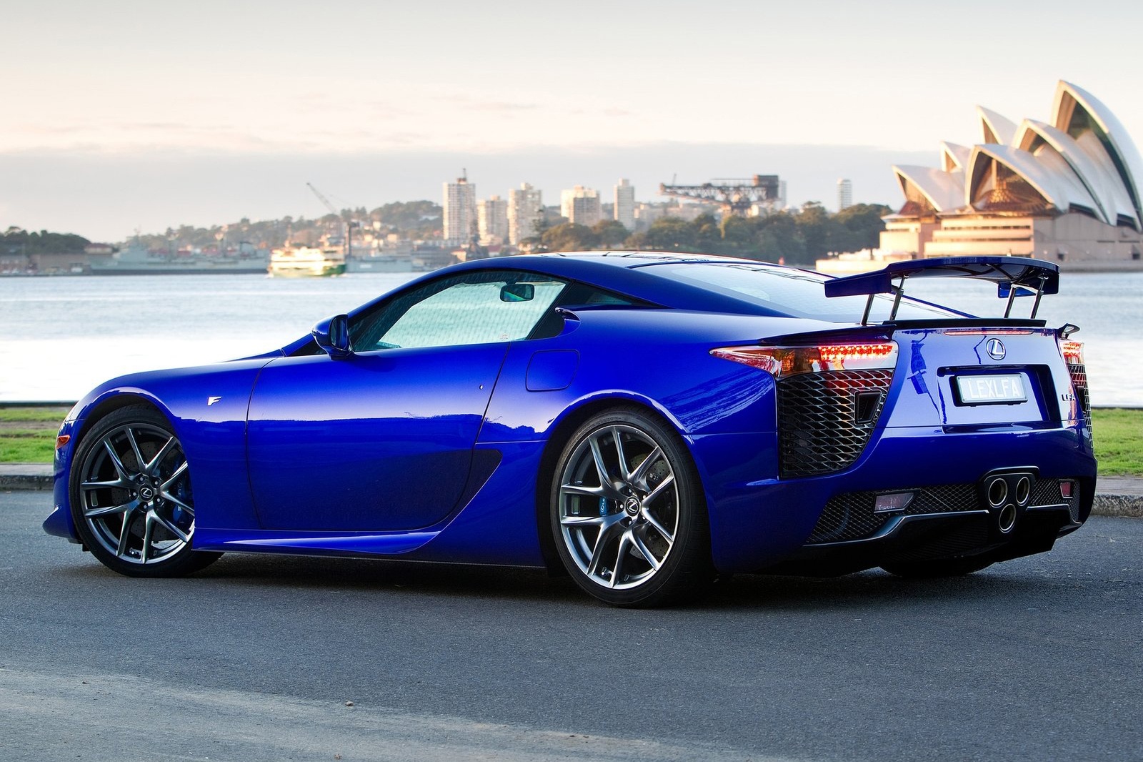 Lexus LFA sap ra mat anh 2