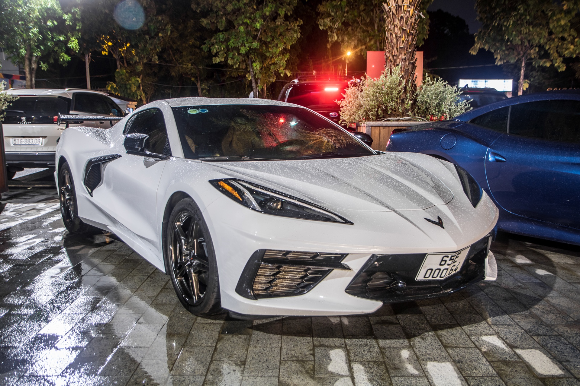 Chevrolet Corvette C8 gia tam 10 ty dong tai TP.HCM hinh anh