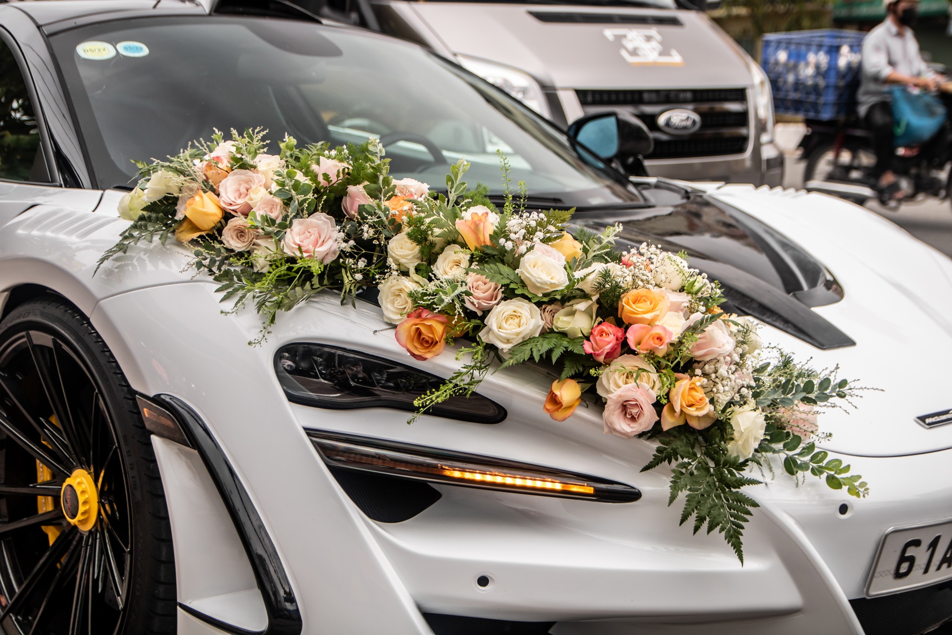 McLaren 720S N-Largo cùng dàn siêu xe rước dâu ảnh 10 McLaren 720S N-Largo cung dan sieu xe ruoc dau anh 10