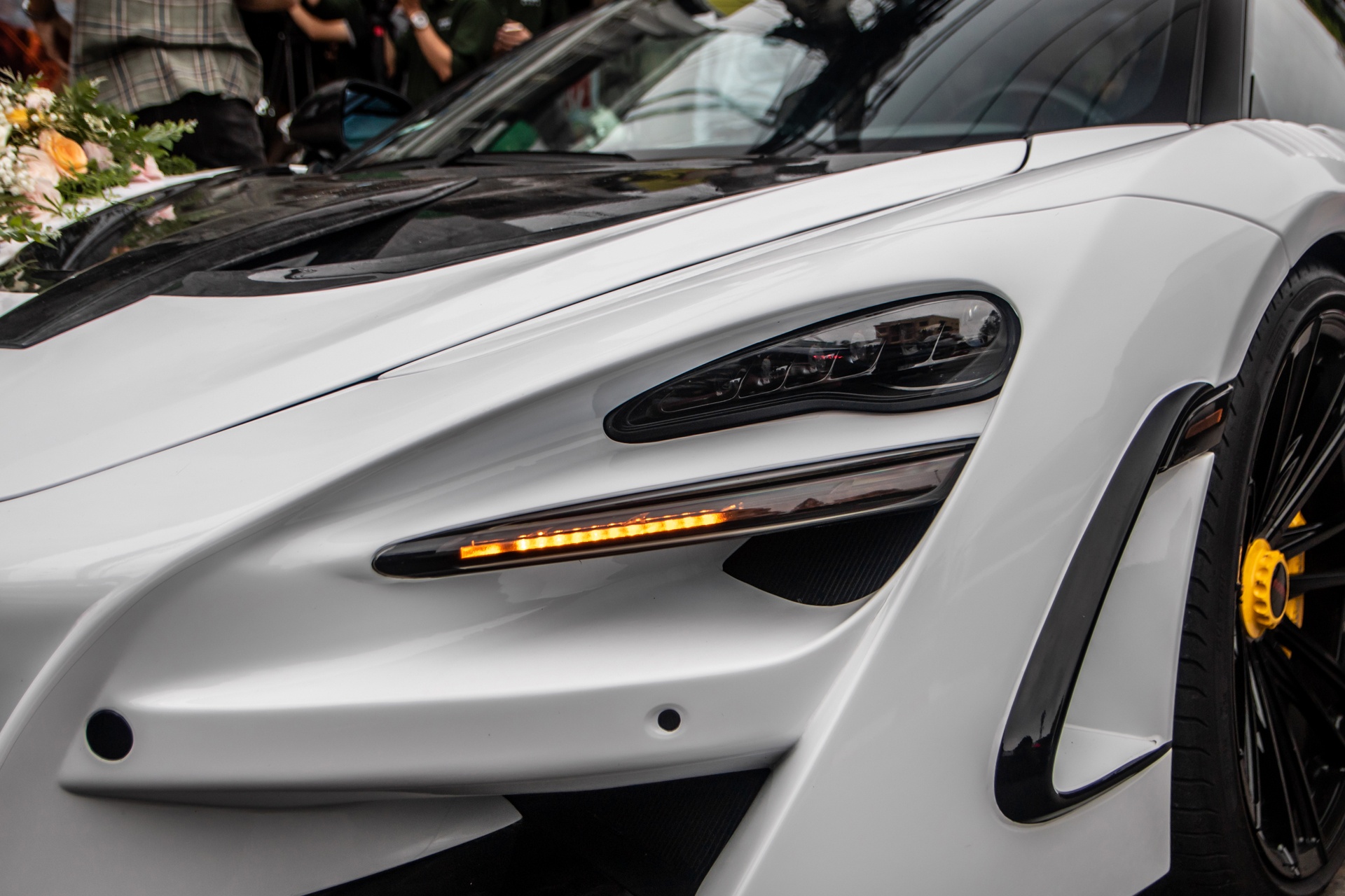 McLaren 720S N-Largo cùng dàn siêu xe rước dâu ảnh 6 McLaren 720S N-Largo cung dan sieu xe ruoc dau anh 6