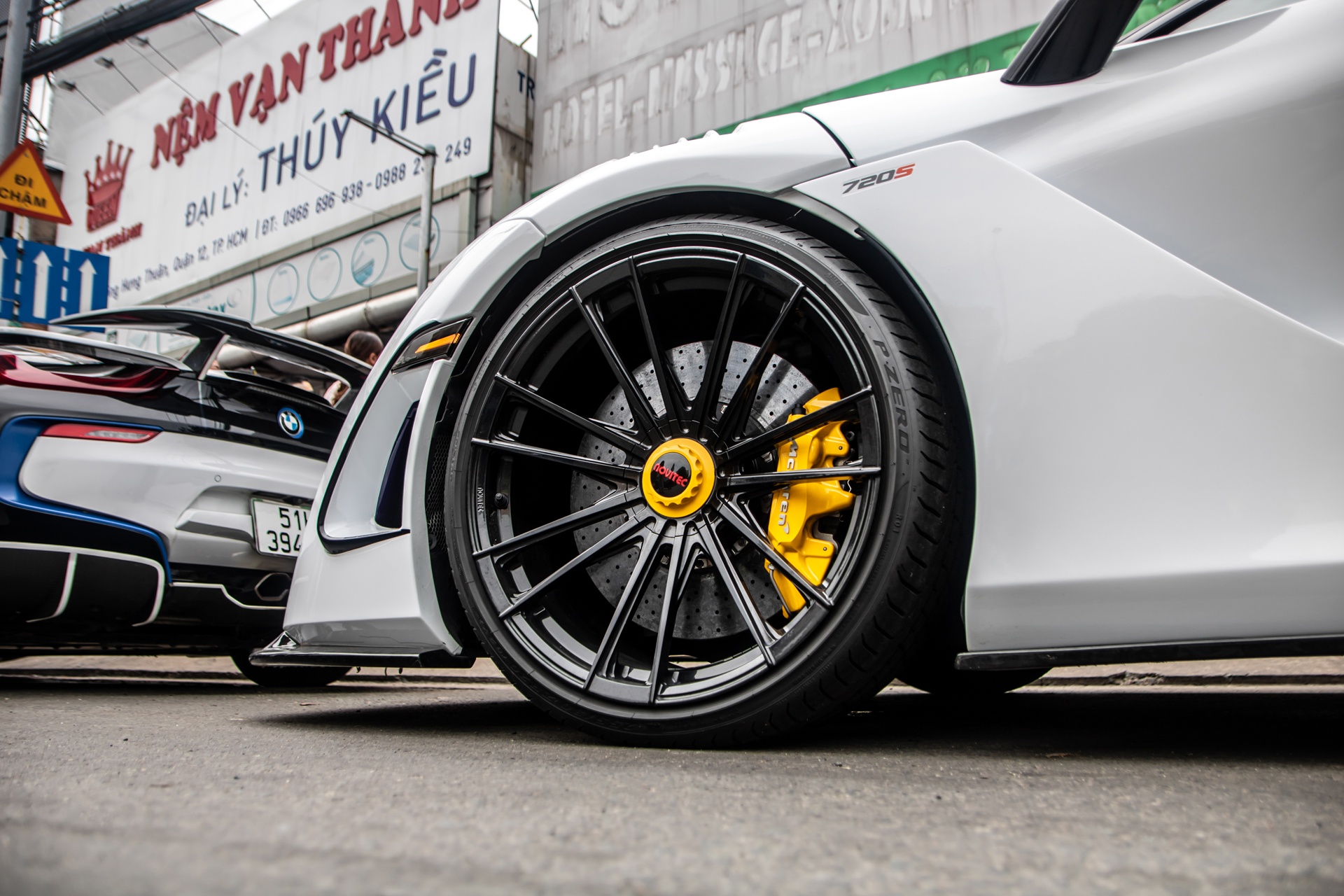 McLaren 720S N-Largo cùng dàn siêu xe rước dâu ảnh 8 McLaren 720S N-Largo cung dan sieu xe ruoc dau anh 8