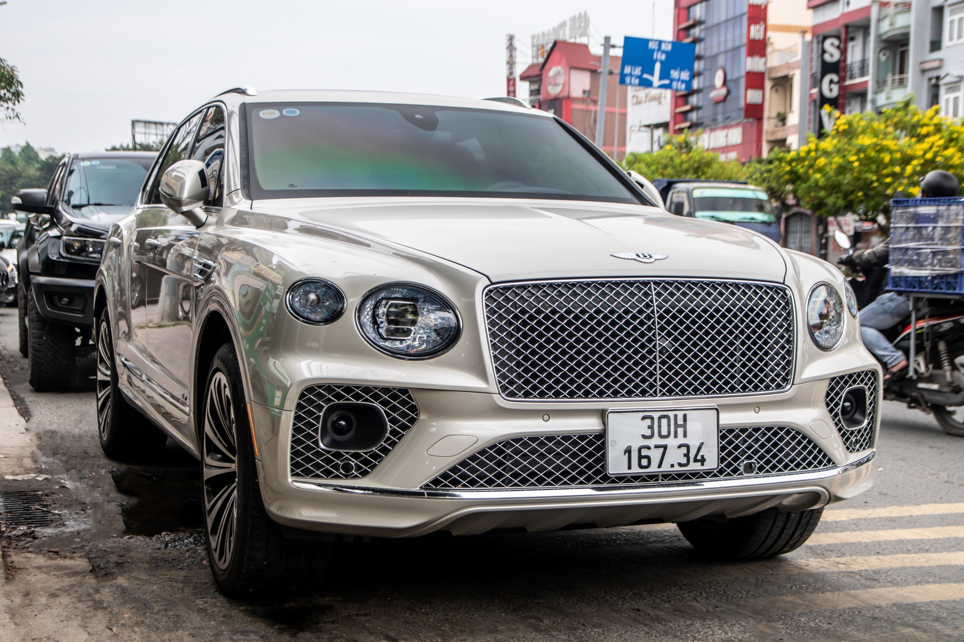 McLaren 720S N-Largo cùng dàn siêu xe rước dâu ảnh 24 McLaren 720S N-Largo cung dan sieu xe ruoc dau anh 24