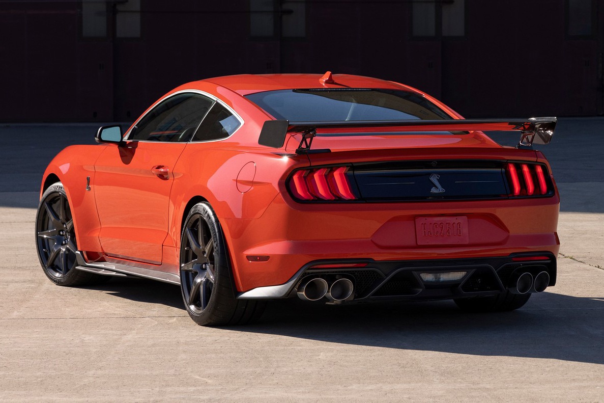 Ford Mustang Shelby GT500 Heritage Edition ảnh 6 Ford Mustang Shelby GT500 Heritage Edition anh 6