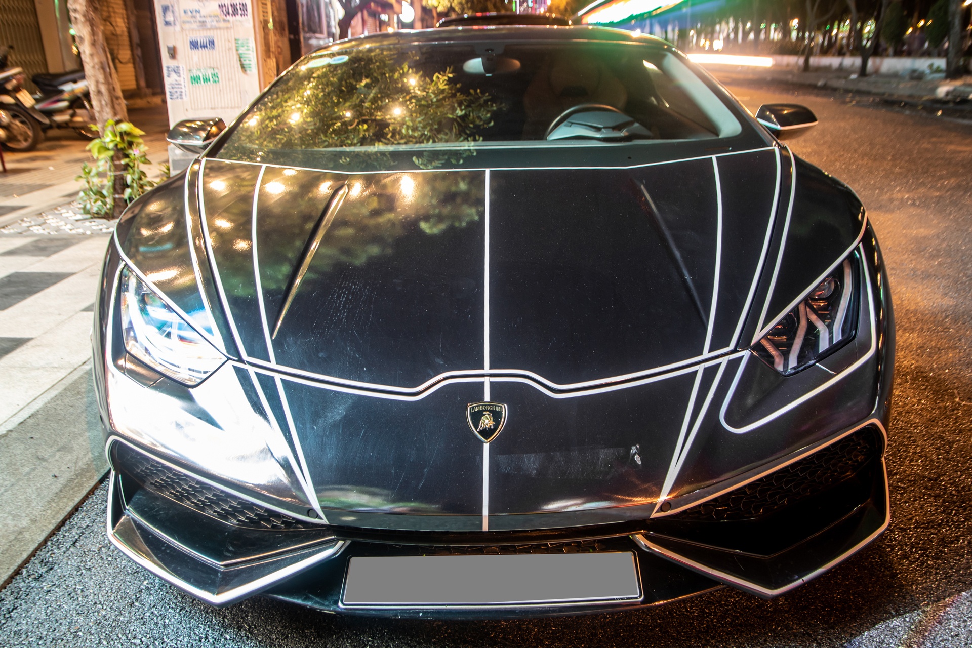 Lamborghini Huracan phong cach Tron Legacy anh 4