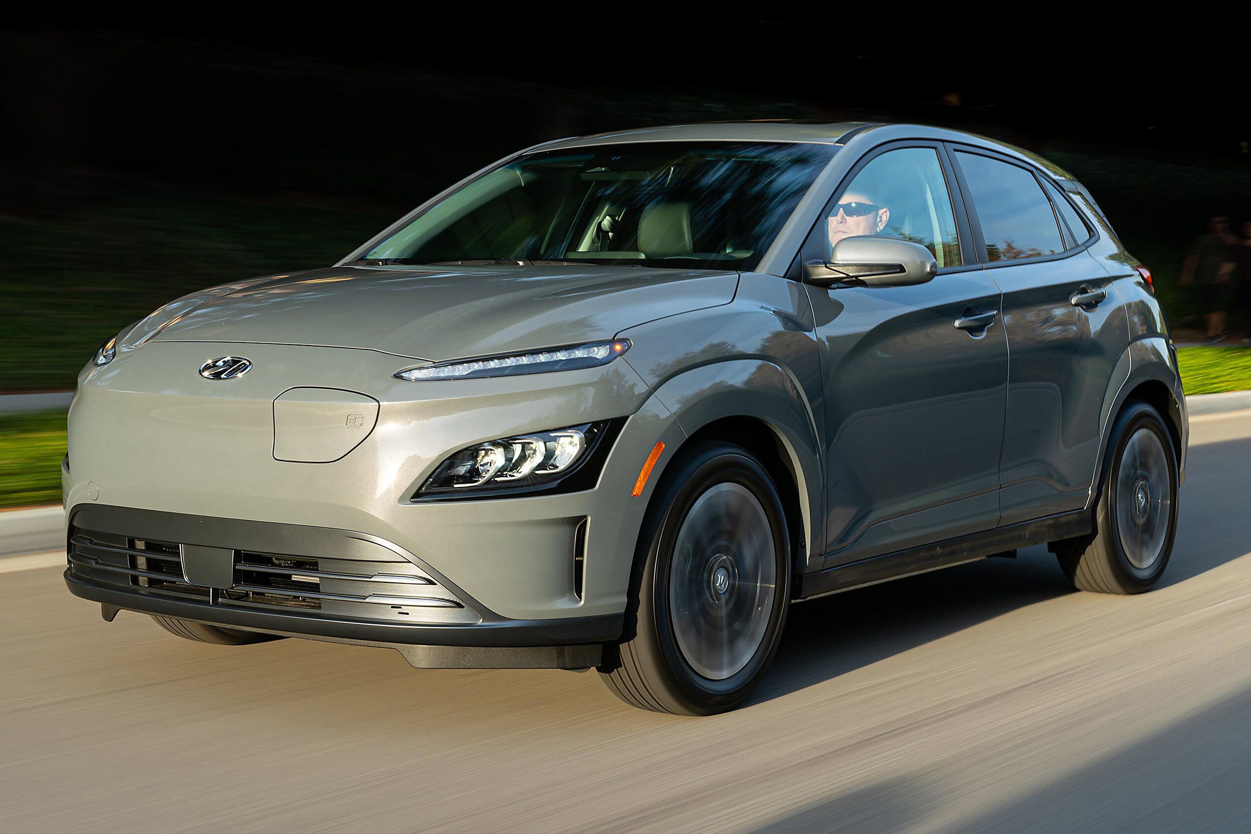 Doanh so xe dien anh 2