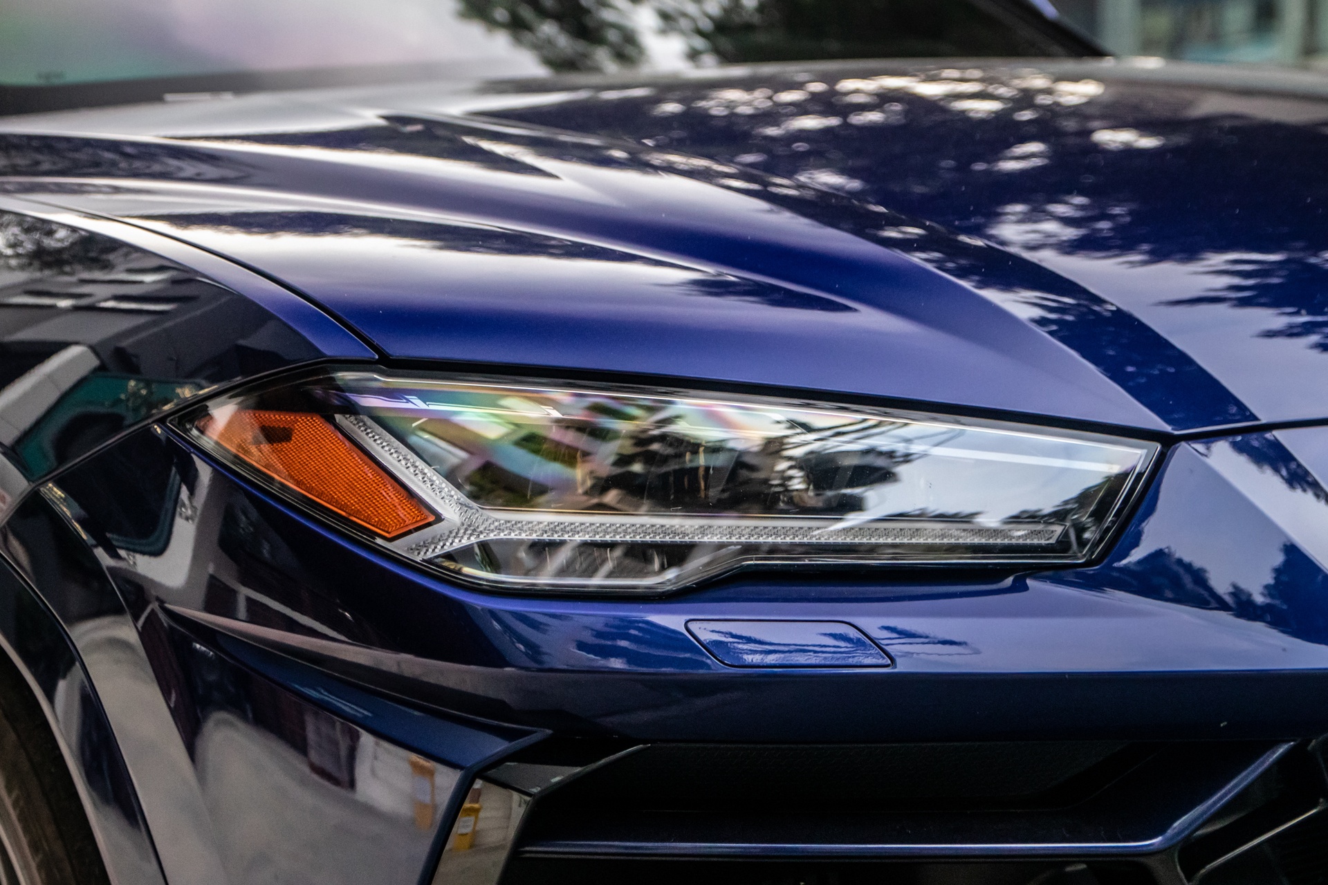 Lamborghini Urus màu độc ảnh 4 Lamborghini Urus mau doc anh 4