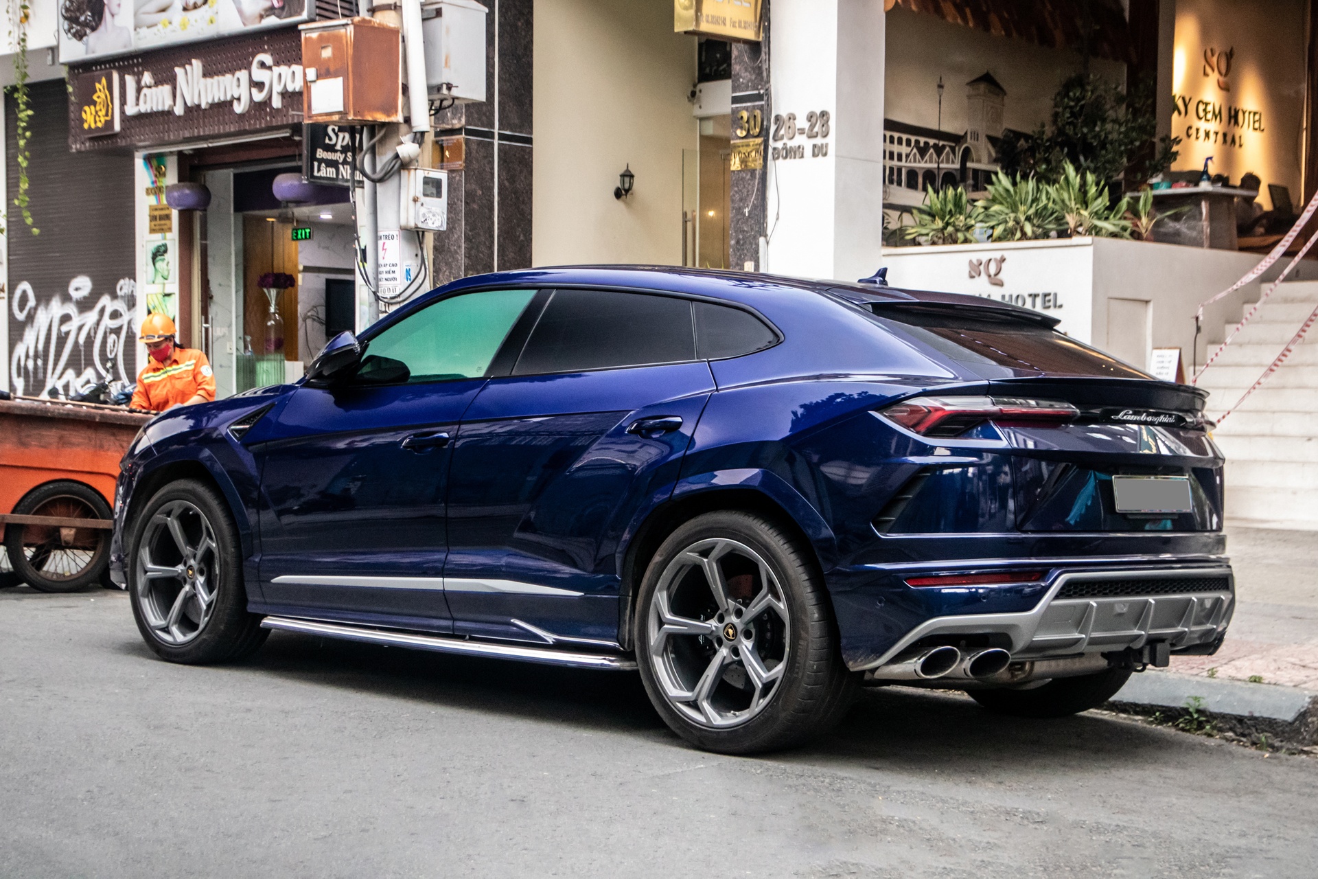 Lamborghini Urus màu độc ảnh 11 Lamborghini Urus mau doc anh 11
