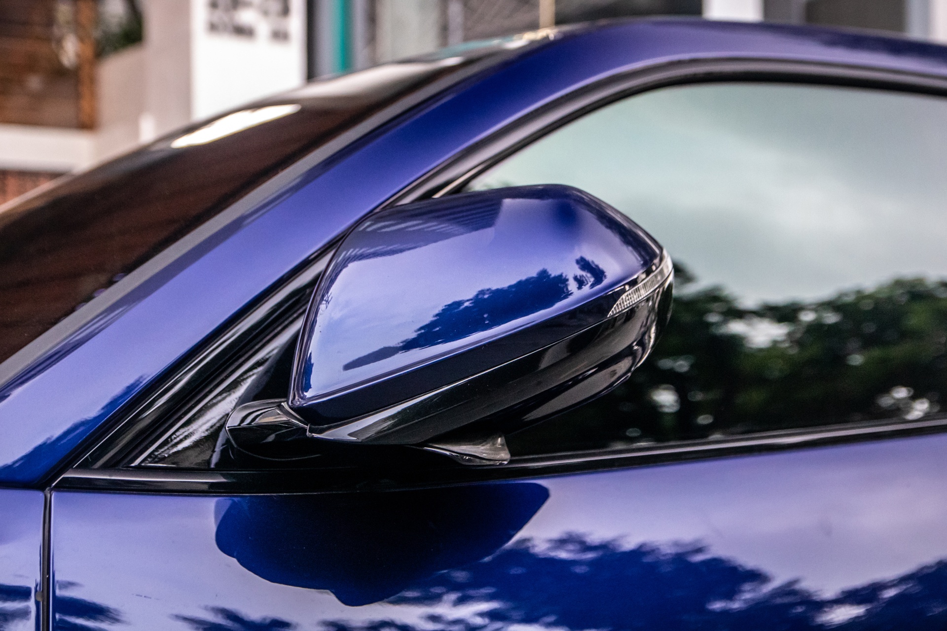Lamborghini Urus màu độc ảnh 5 Lamborghini Urus mau doc anh 5