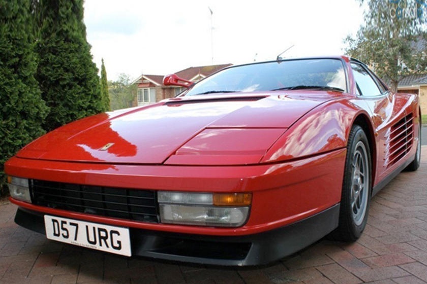 Ferrari Testarossa tung cua Elton John anh 2