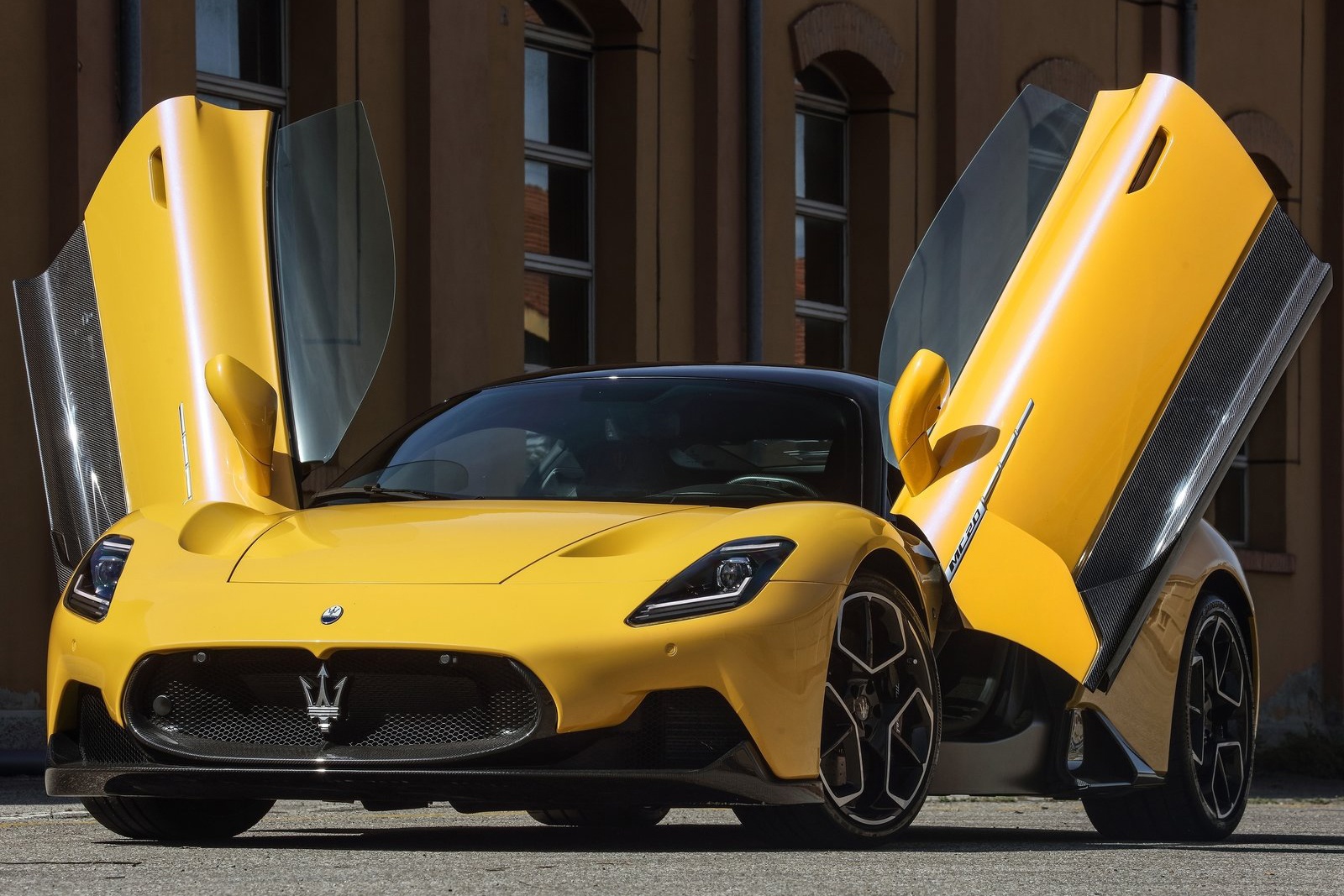 sieu xe chinh hang anh 6